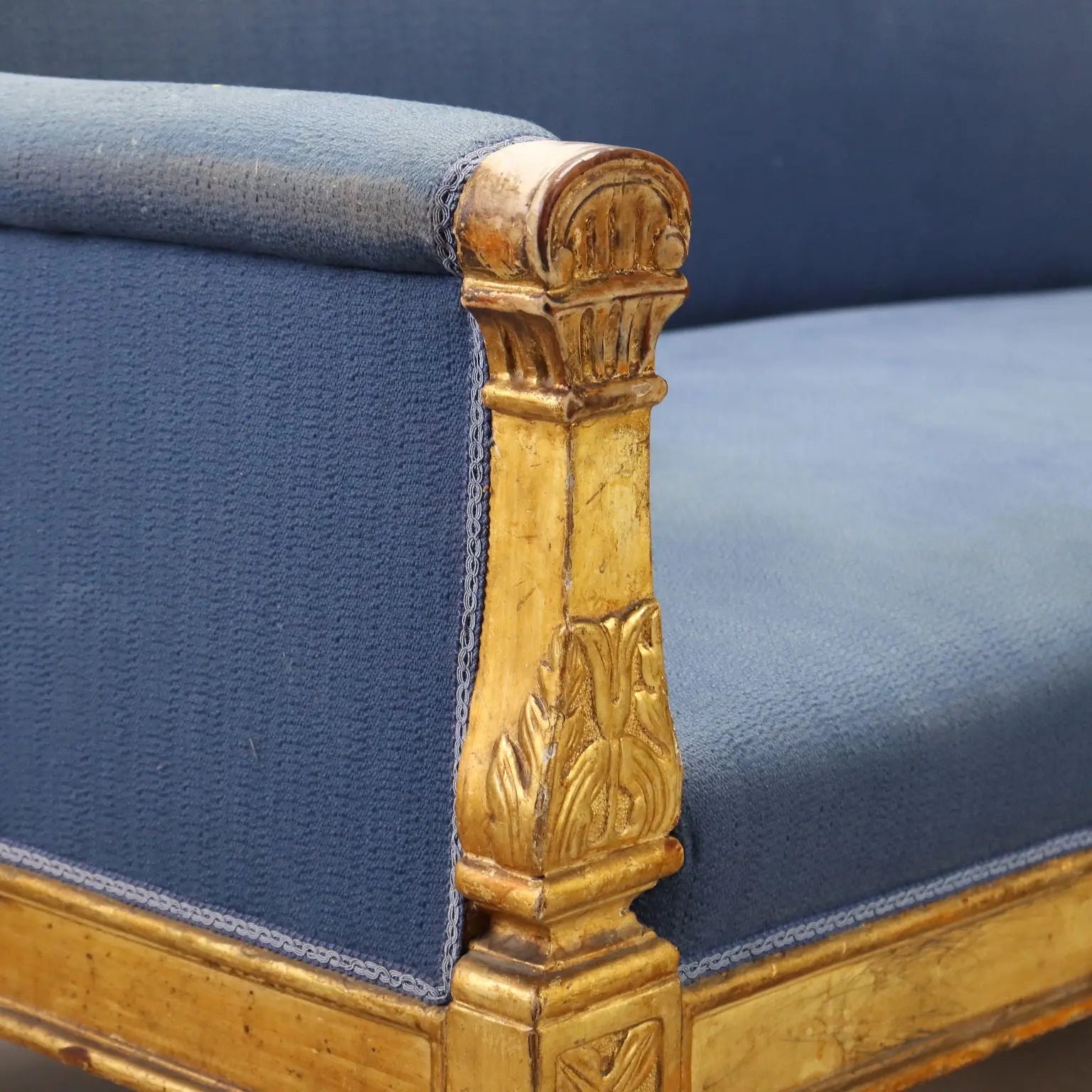 Restoration Walnut Sofa - 19th Century