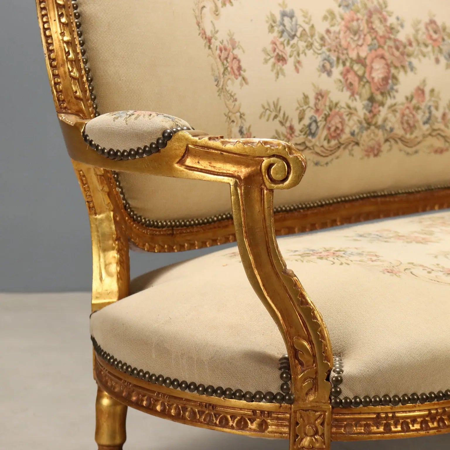 Neoclassical Sofa in Gilded Wood, Italy Early 1900s