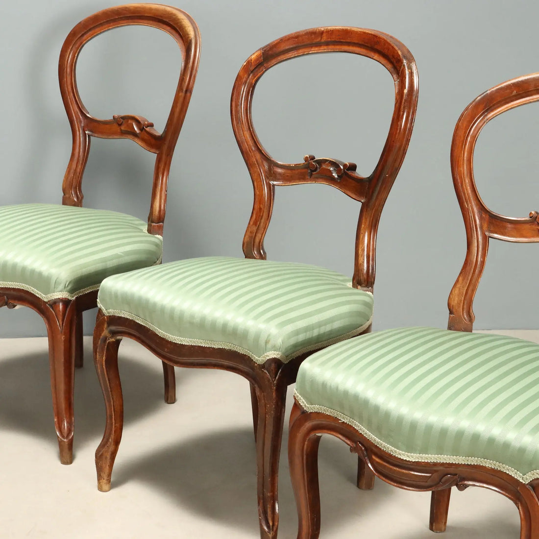 Antique Chairs Louis Philippe Carved Walnut Italy XIX Century