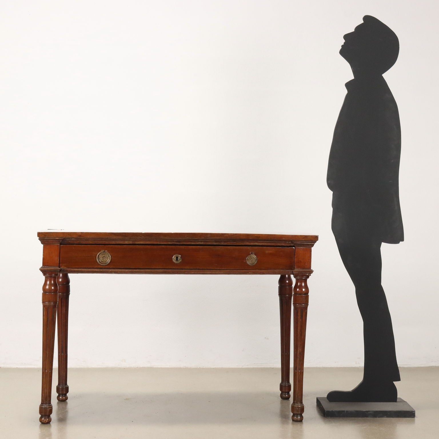  | Antiques  Consoles