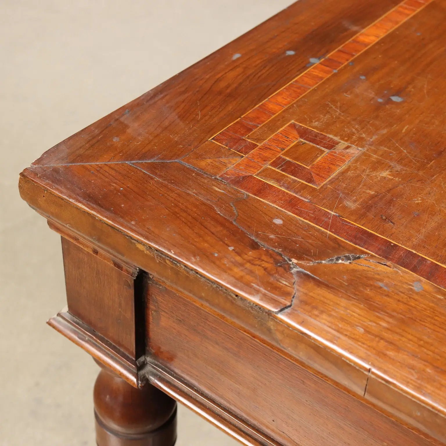 Antique Neoclassical Writing Desk Solid Walnut Italy XVIII Century - Piacenza, Late XVIII Century | Antiques | Consoles
