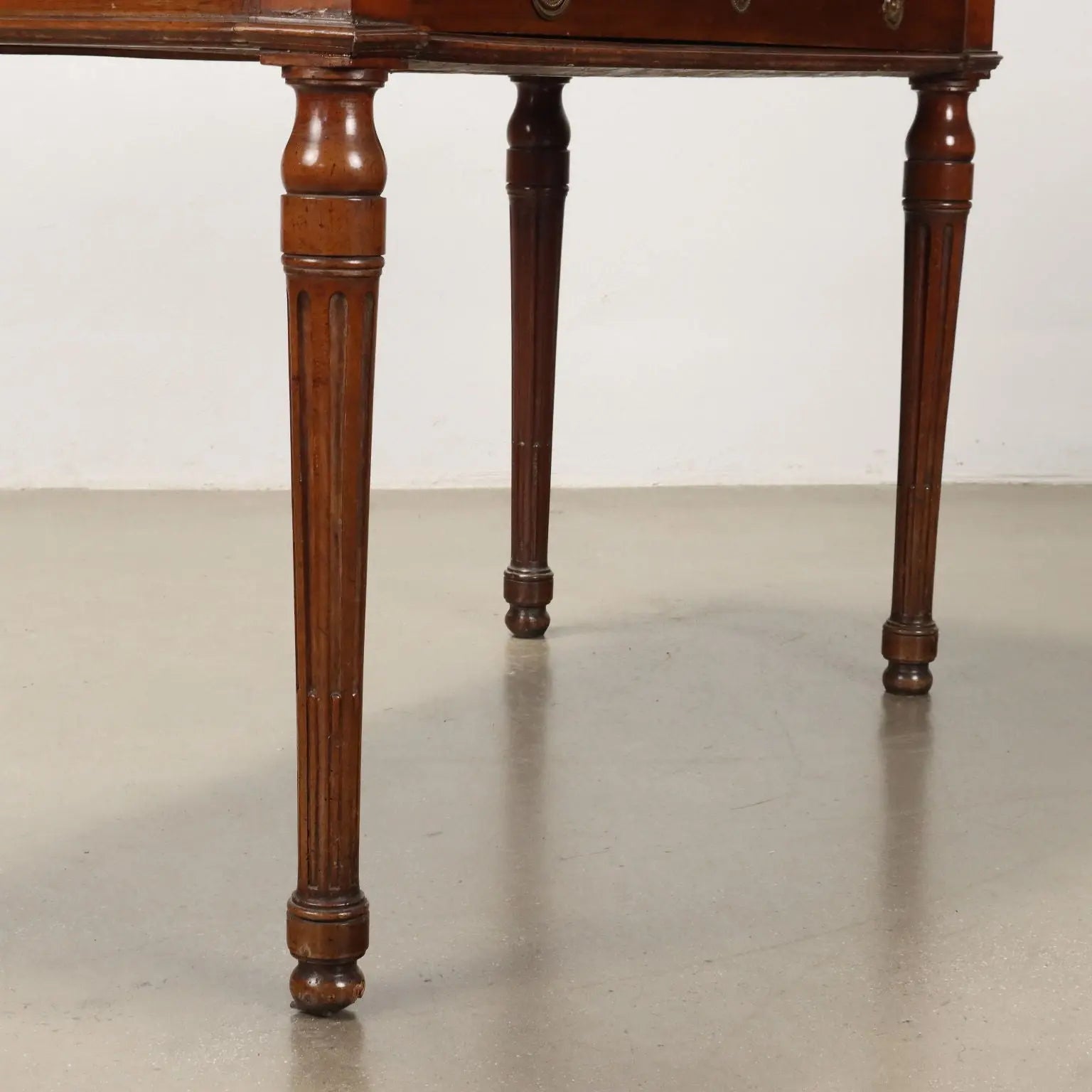 Antique Neoclassical Writing Desk Solid Walnut Italy XVIII Century - Piacenza, Late XVIII Century | Antiques | Consoles