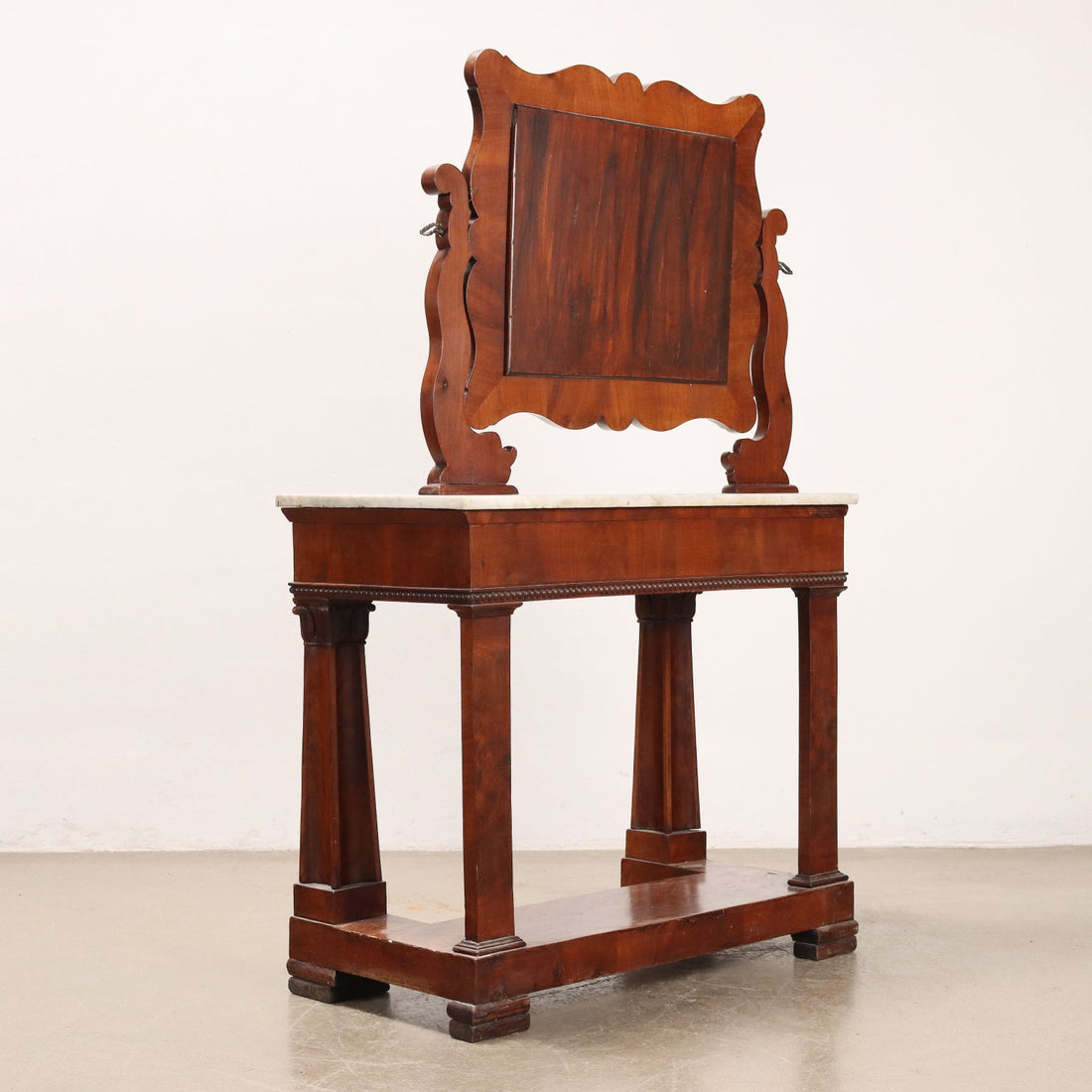  | Antiques  Consoles