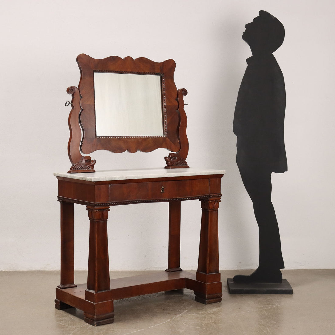  | Antiques  Consoles