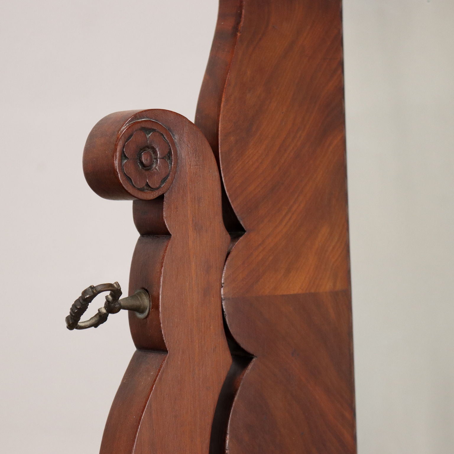  | Antiques  Consoles