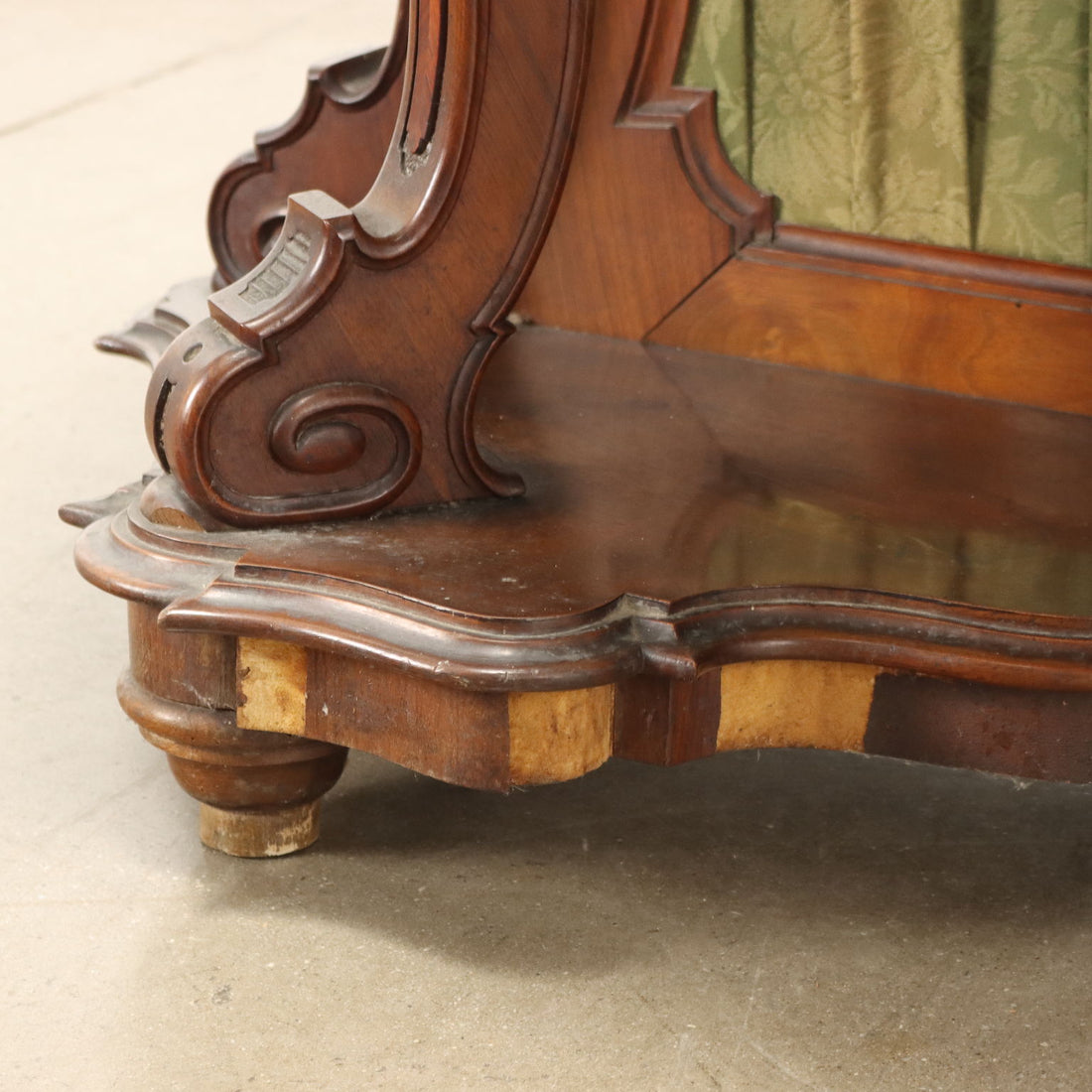  | Antiques  Consoles