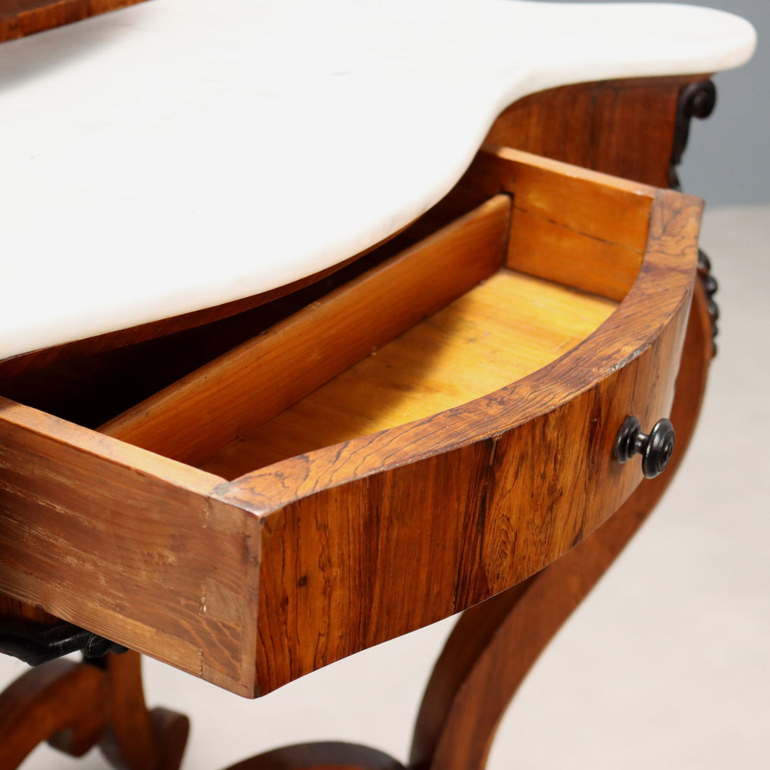  | Antiques  Consoles