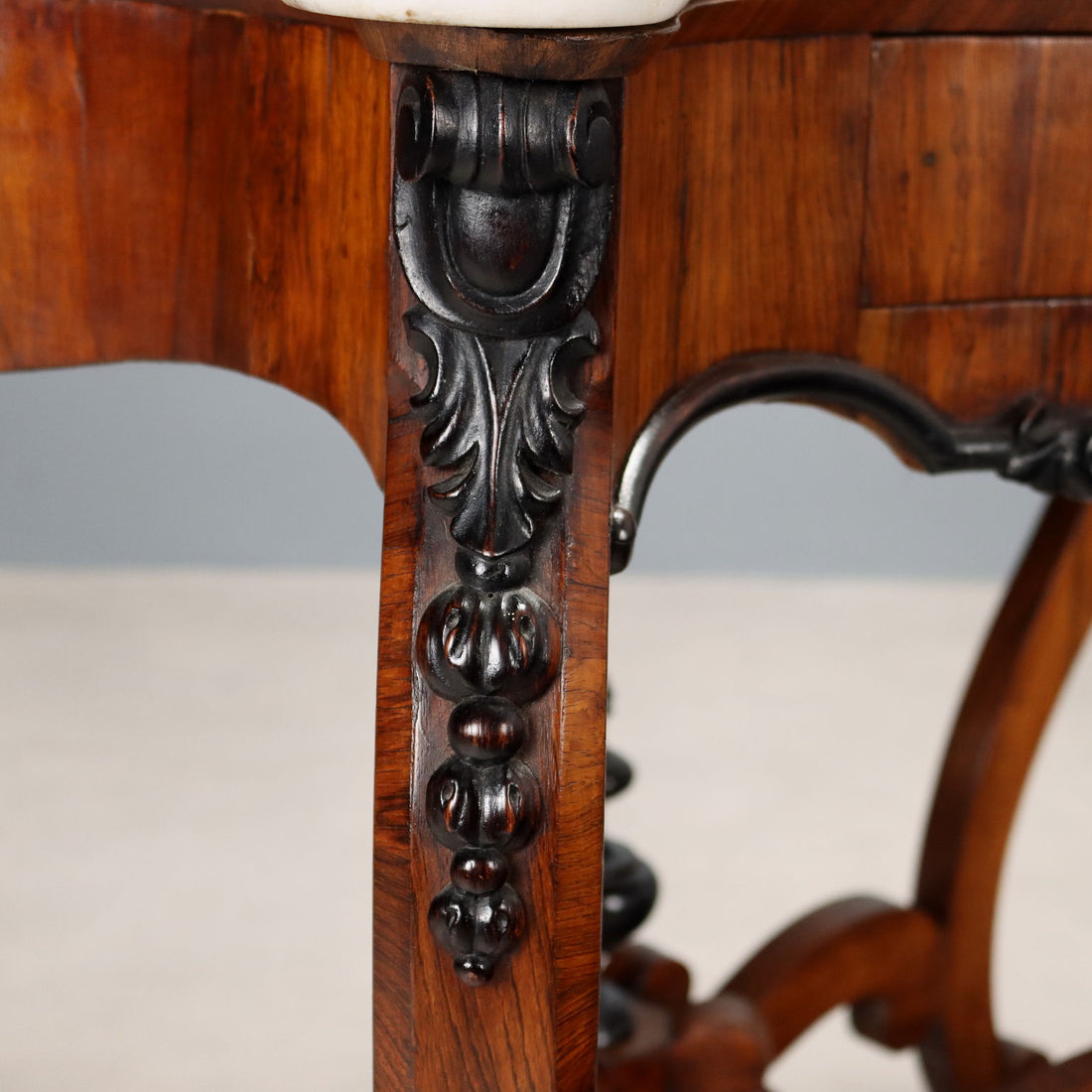  | Antiques  Consoles