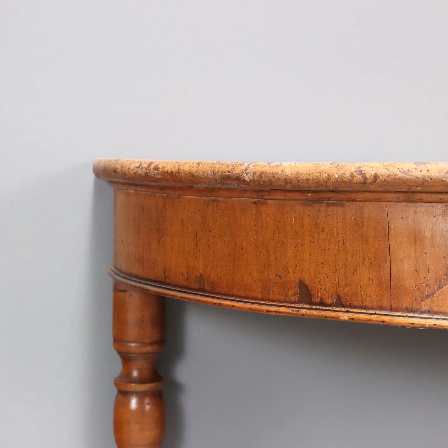 Walnut Console Table - Italy 19th Century