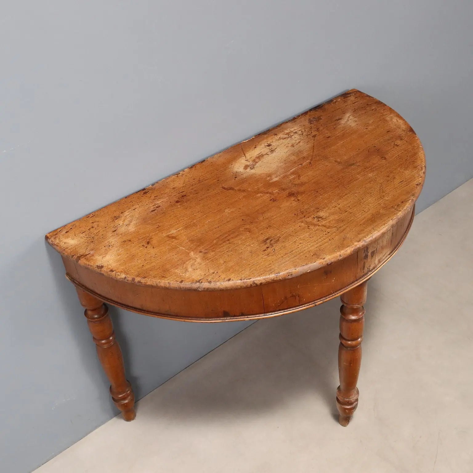 Walnut Console Table - Italy 19th Century