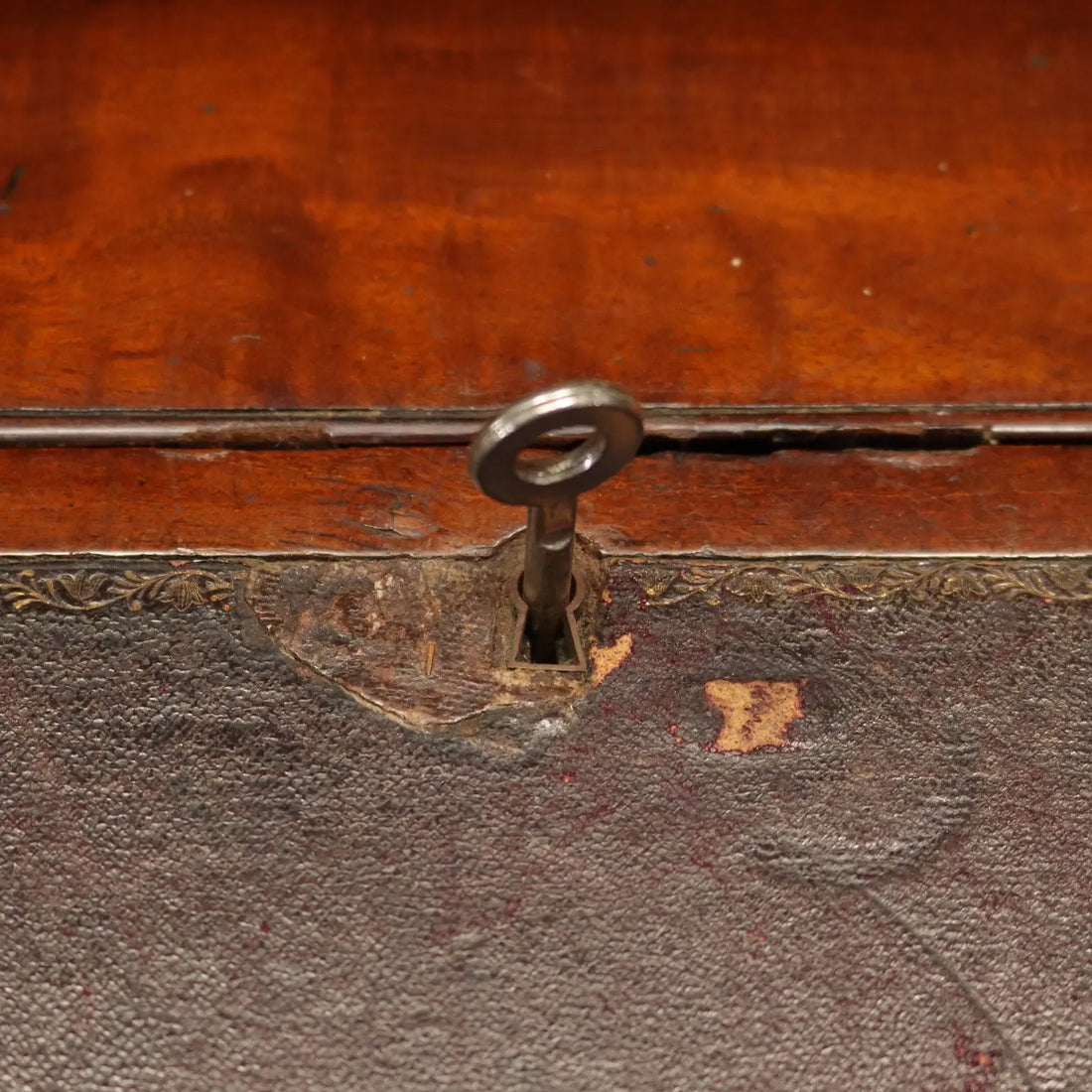 Ancient Writing Desk Carlton House Desk George III '800 Mahogany Brass - England First quarter of the 19th century George III | Antiques | Desks & Writing Desks