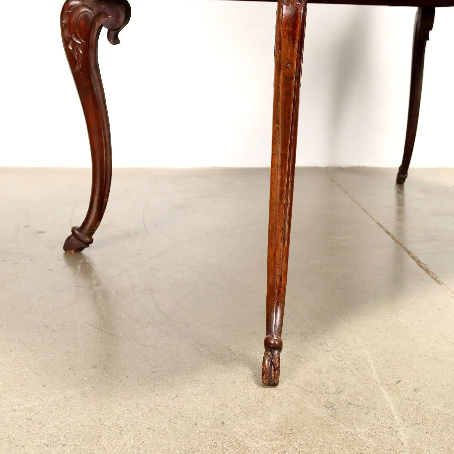 Lombard Barocchetto Desk in Walnut Burl