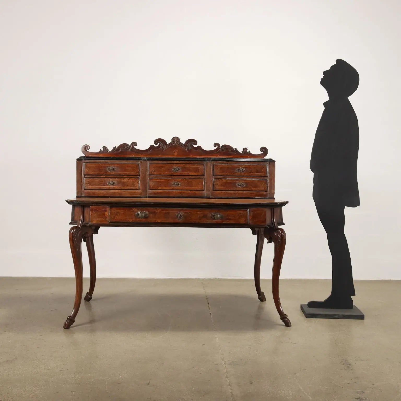 Lombard Barocchetto Desk in Walnut Burl