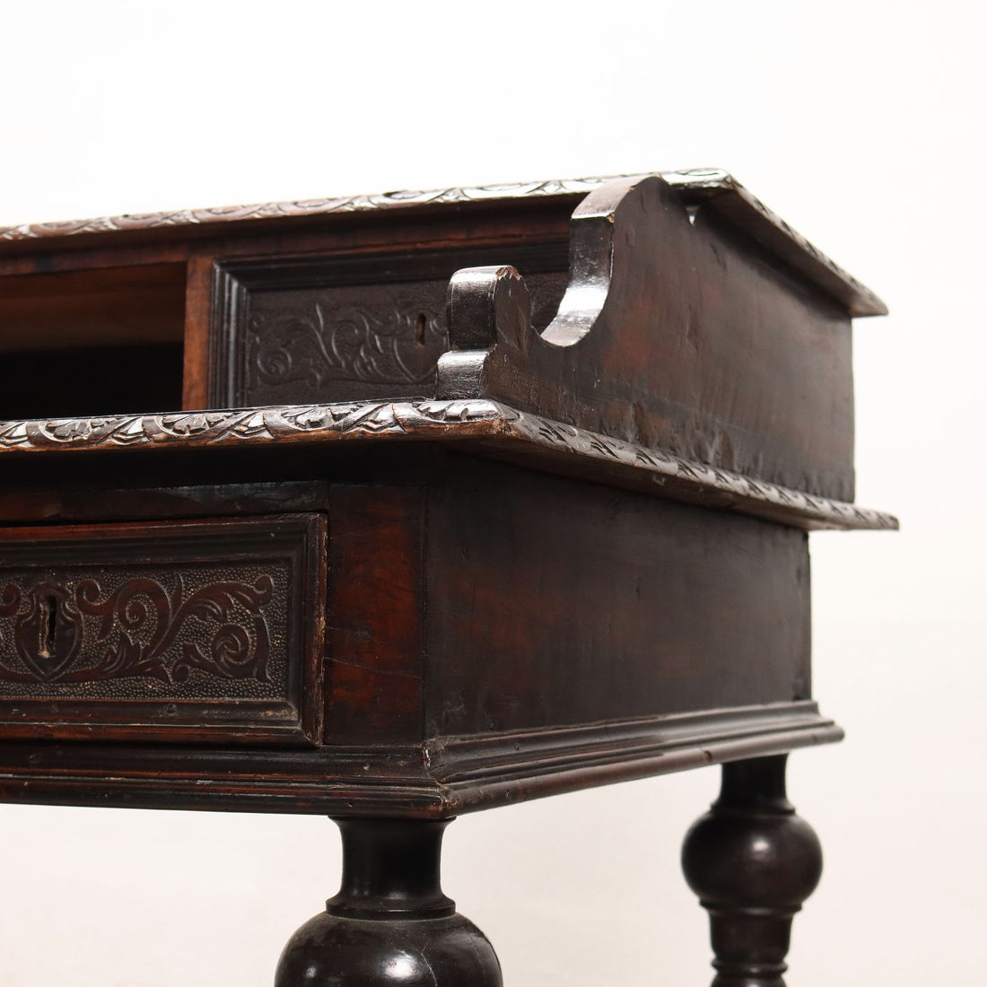 Antique Neo-Renaissance Style Writing Desk Italy XIX-XX Century - Italy, Late XIX - Early XX Century | Antiques  Desks & Writing Desks