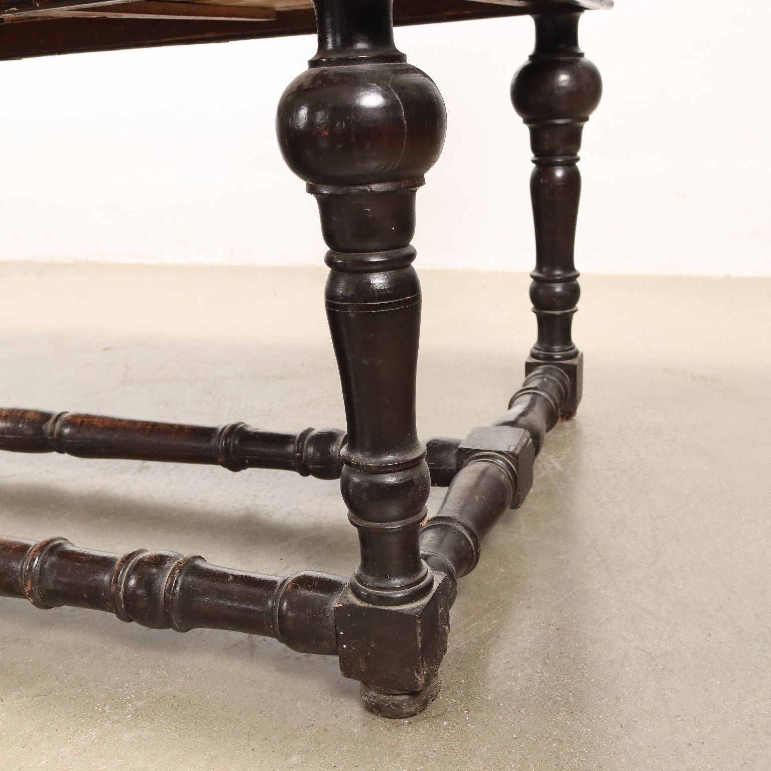 Antique Neo-Renaissance Style Writing Desk Italy XIX-XX Century - Italy, Late XIX - Early XX Century | Antiques  Desks & Writing Desks