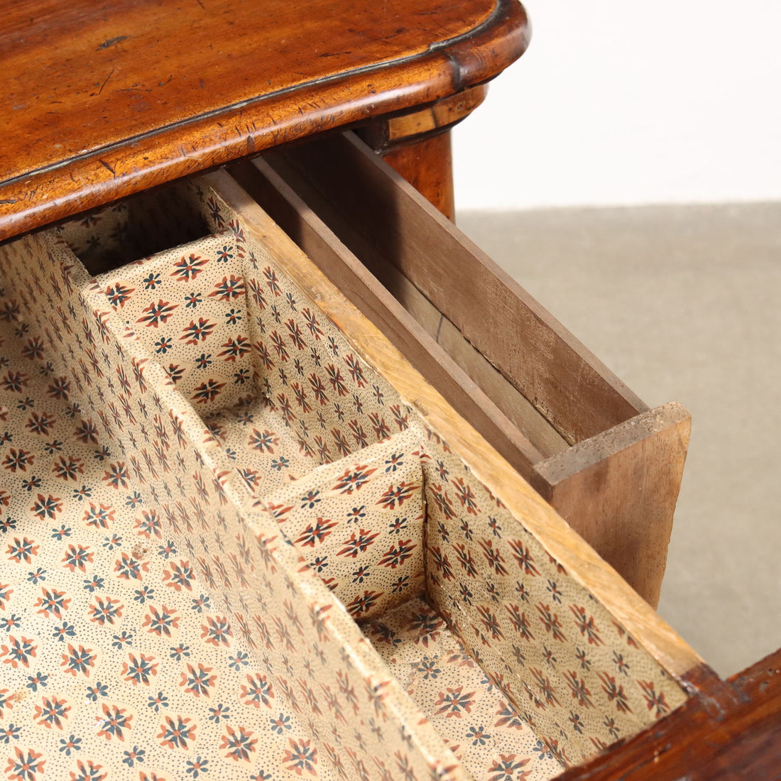  | Antiques  Consoles