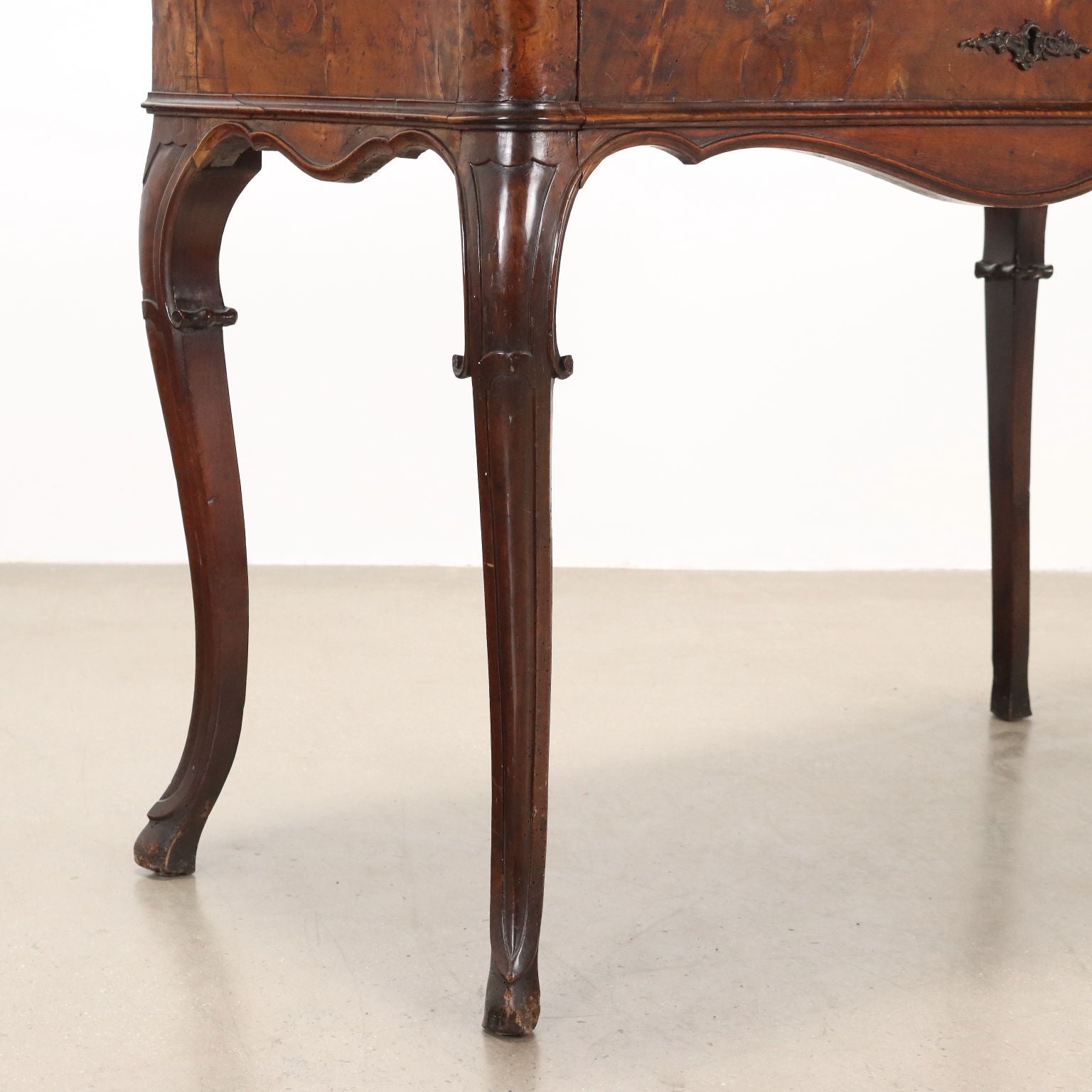  | Antiques  Consoles