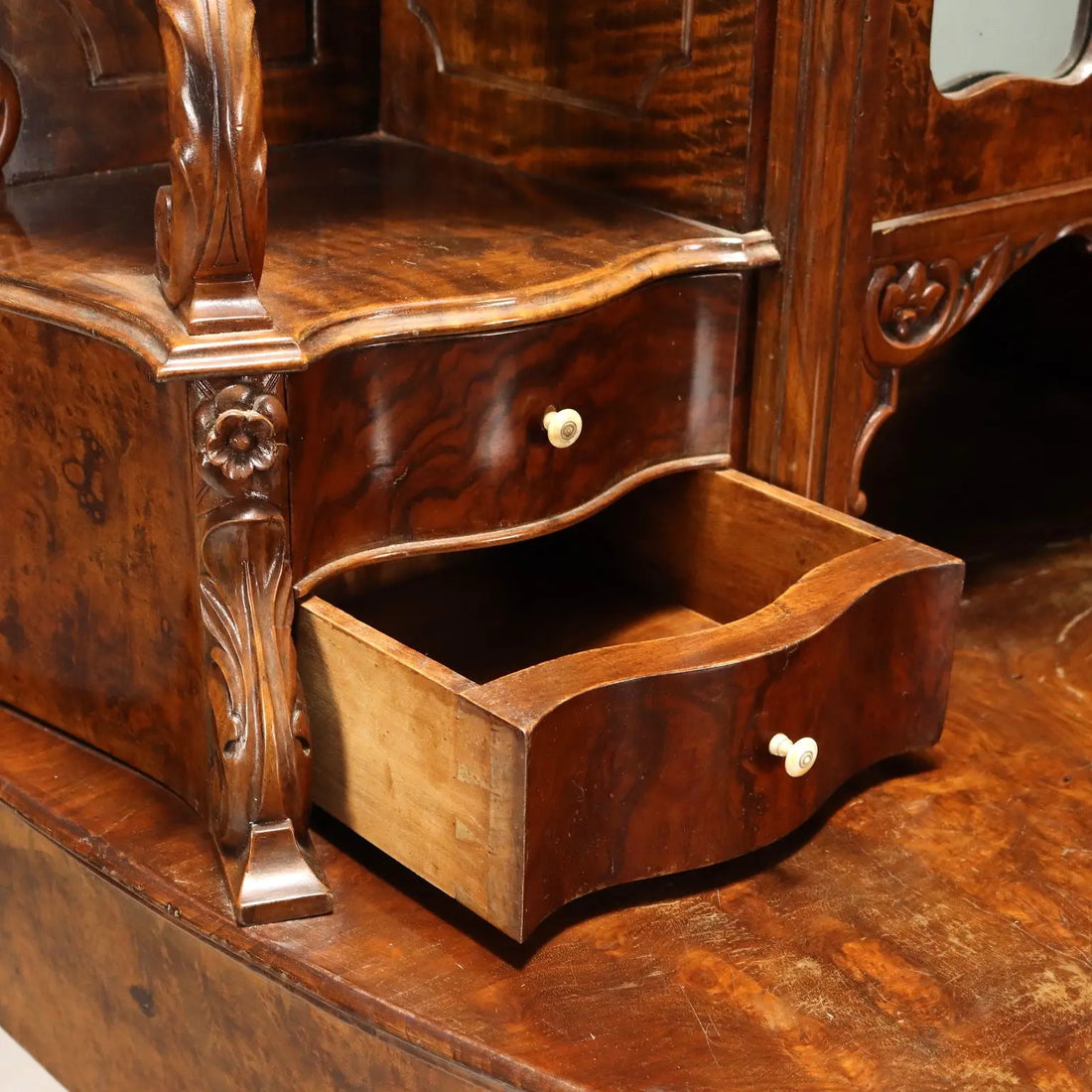 Antique Writing Desk Walnut Louis Philippe 5 Drawers XIX Century - Italy, XIX Century | Antiques | Desks & Writing Desks