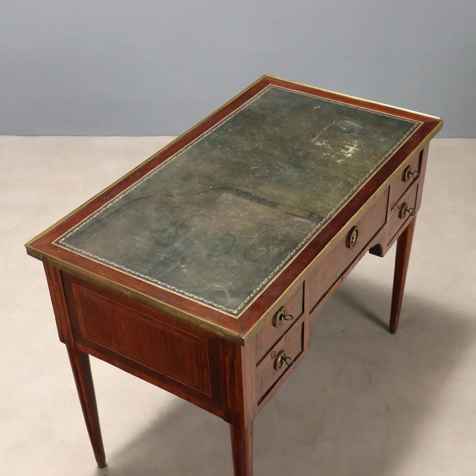 Antique Neoclassical Writing Desk Bois de Violette XVIII Century - France, XVIII Century | Antiques | Desks & Writing Desks