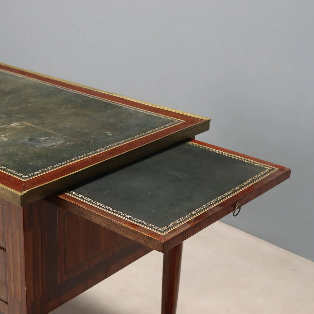 Antique Neoclassical Writing Desk Bois de Violette XVIII Century - France, XVIII Century | Antiques | Desks & Writing Desks
