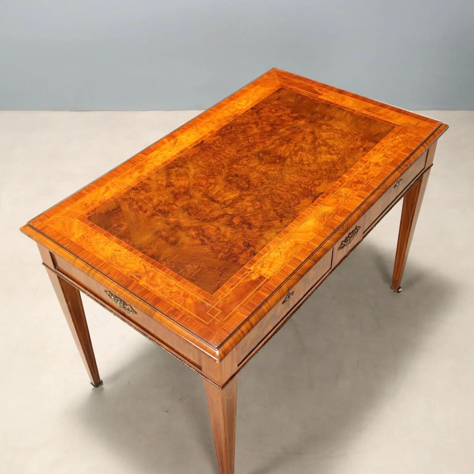 Antique Writing Desk Walnut Bois de Rose United Kingdom XIX Century