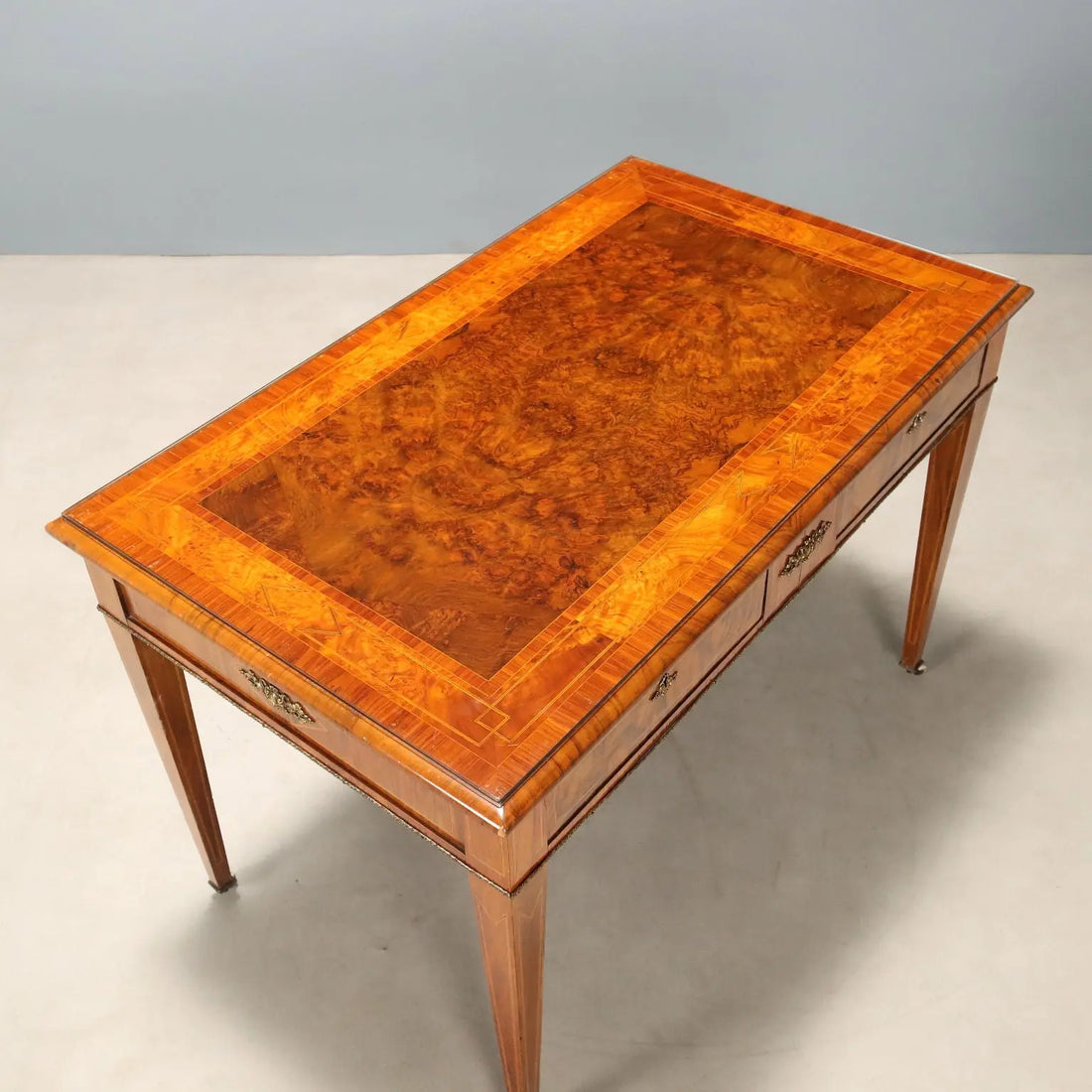 Antique Writing Desk Walnut Bois de Rose United Kingdom XIX Century