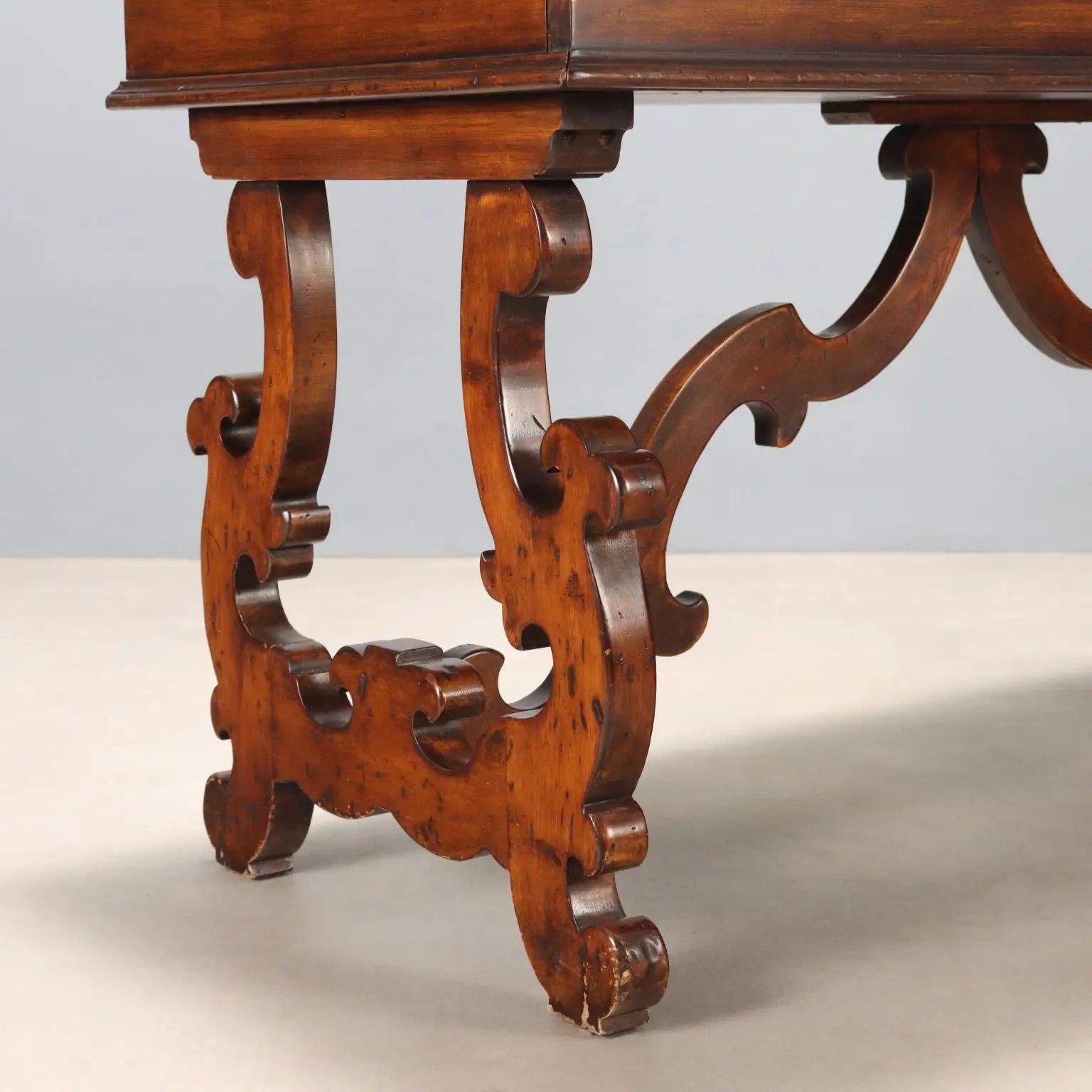 San Filippo Desk in Walnut - Italy 20th Century