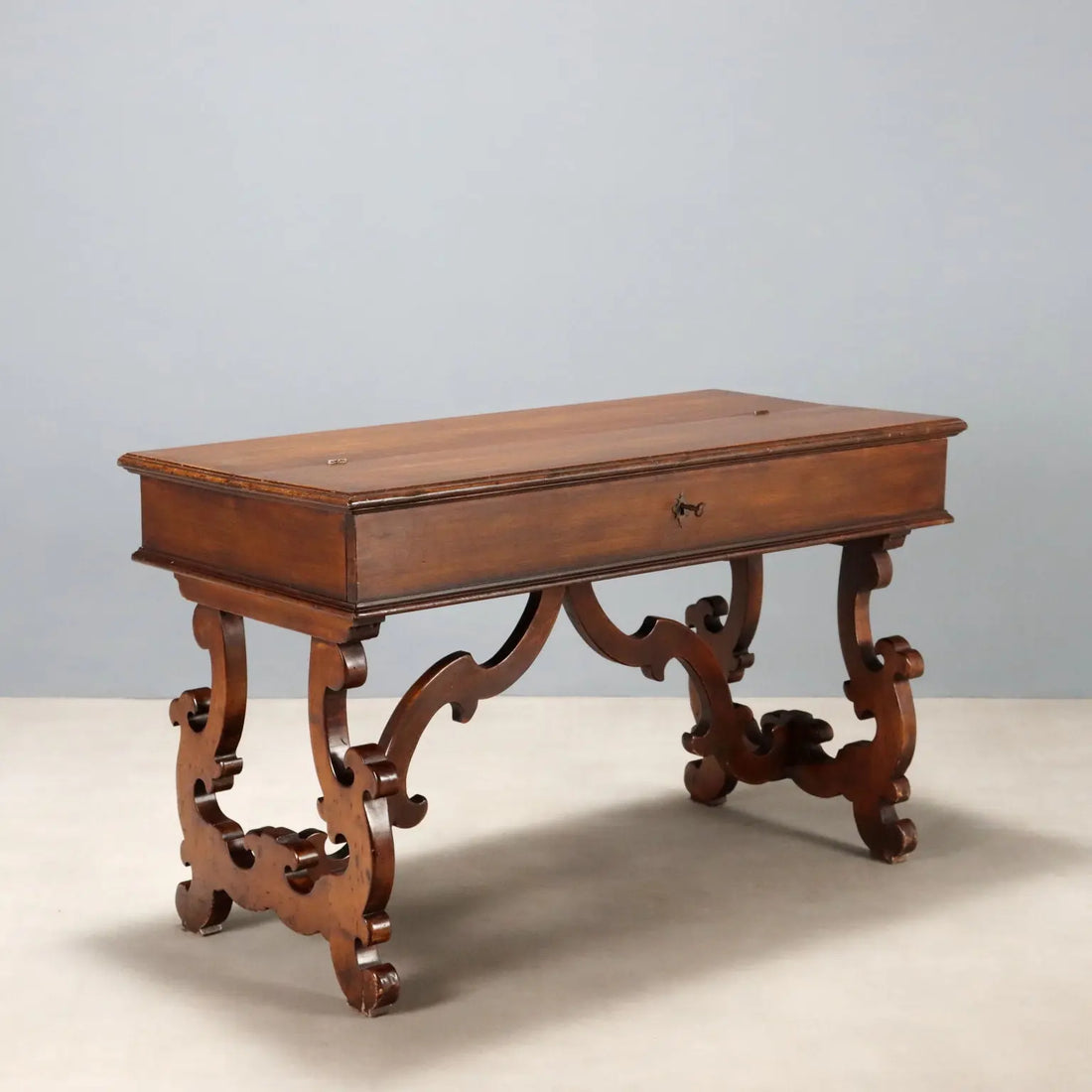 San Filippo Desk in Walnut - Italy 20th Century