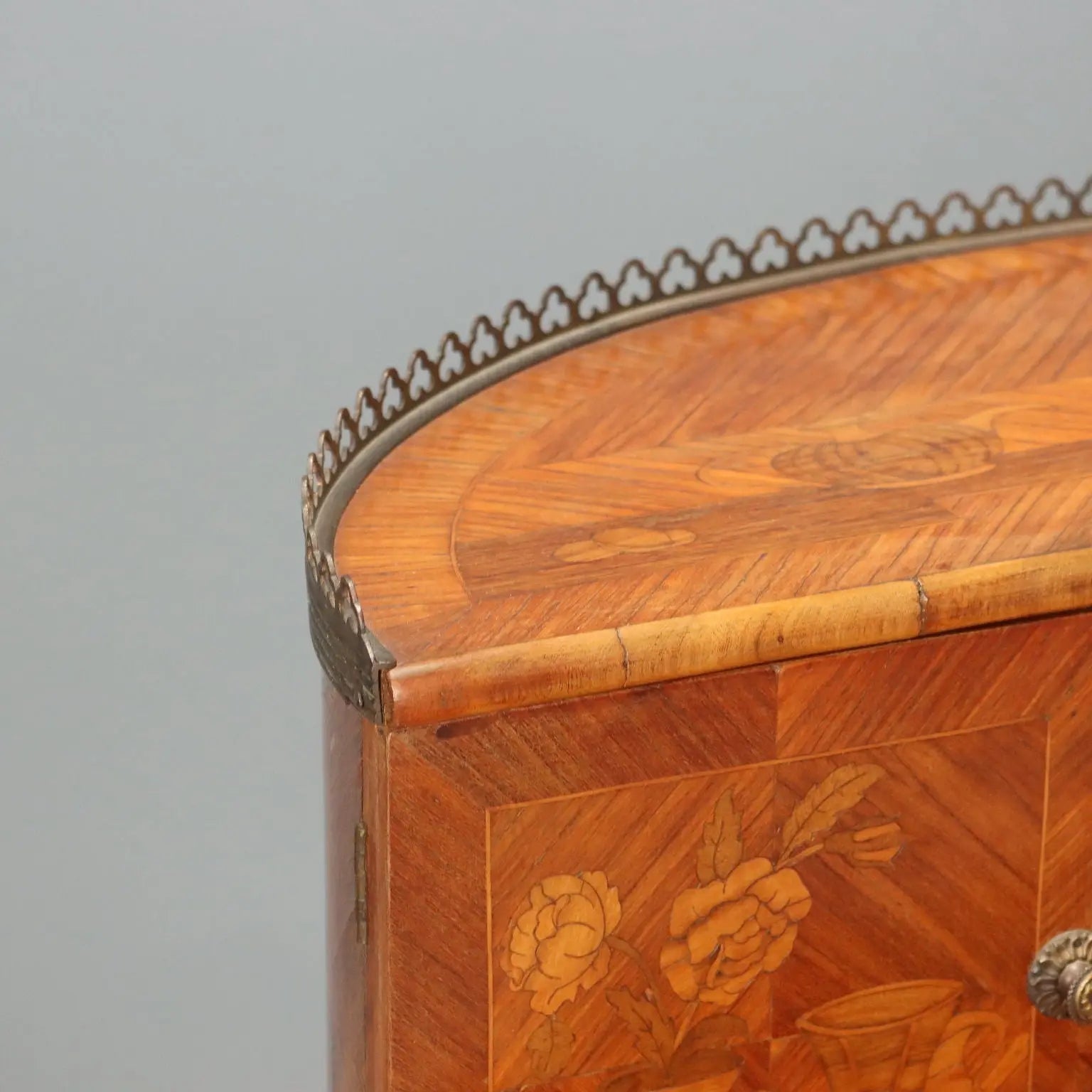 Writing Desk in Bois de Rose with Inlays - France Early 1900s