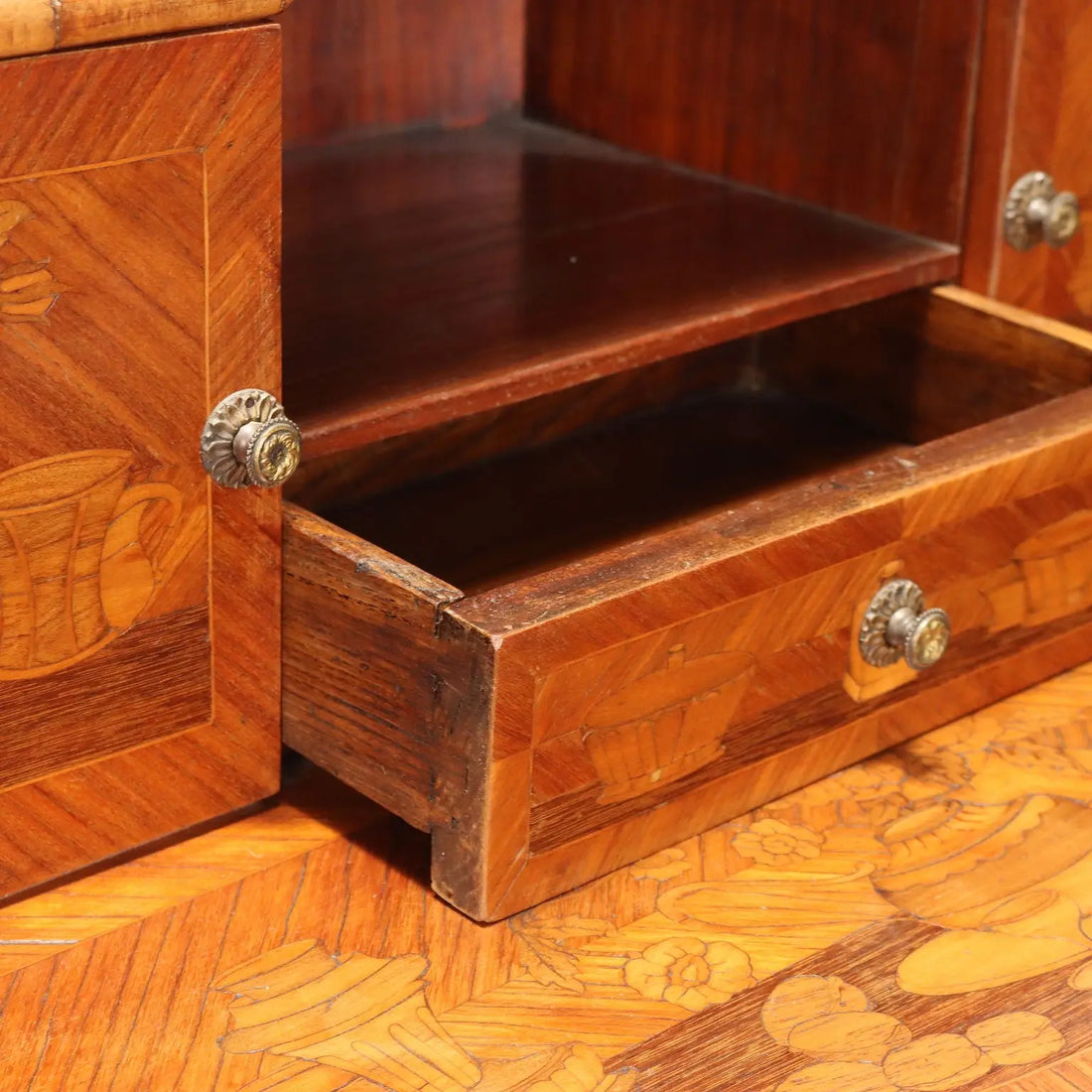Writing Desk in Bois de Rose with Inlays - France Early 1900s