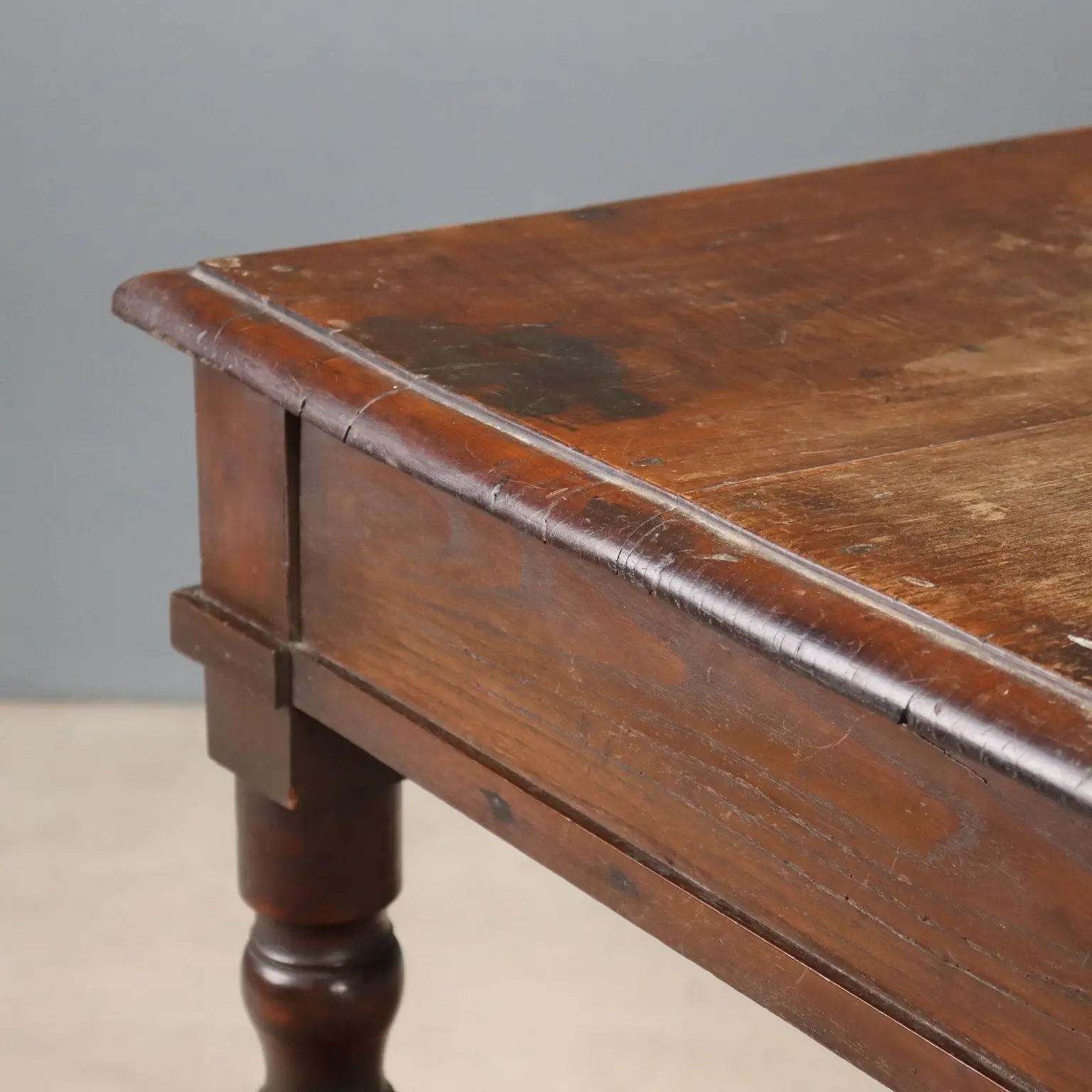 Walnut Writing Desk - Italy 19th Century