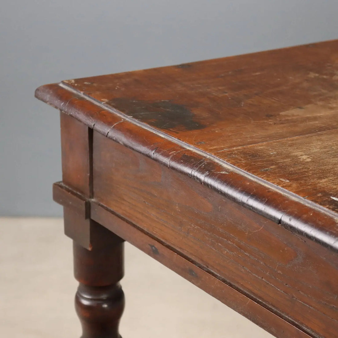 Walnut Writing Desk - Italy 19th Century