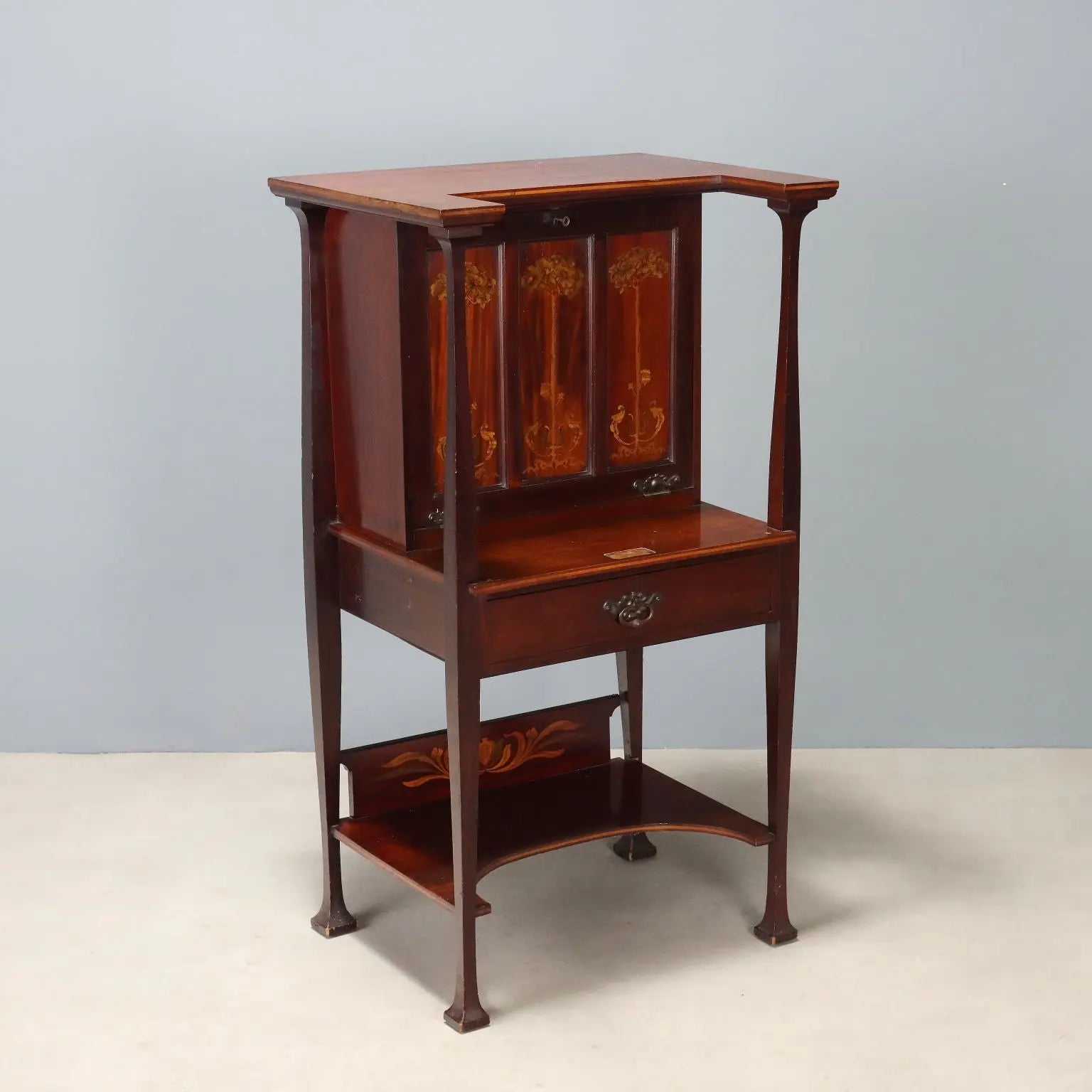 Arts and Crafts Desk in Mahogany and Maple