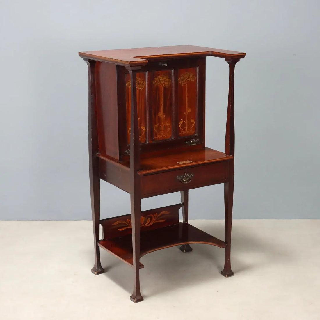 Arts and Crafts Desk in Mahogany and Maple
