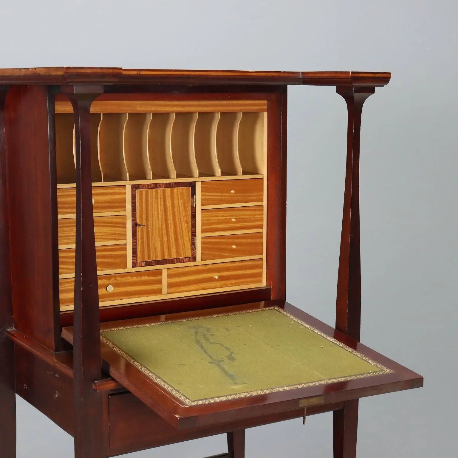 Arts and Crafts Desk in Mahogany and Maple