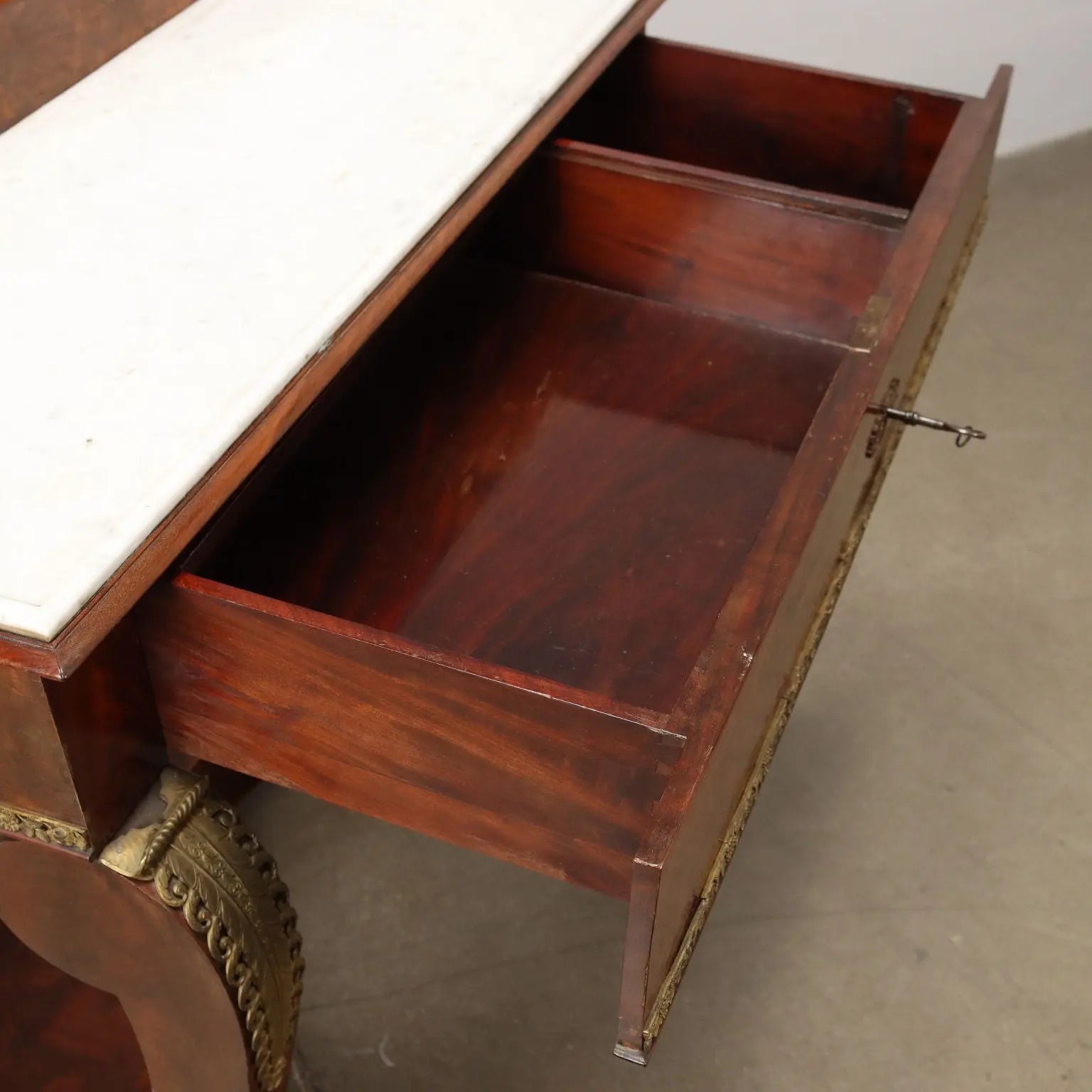 Dressing Table Restoration Mahogany France XIX Century - France Second Fourth XIXth Century | Antiques | Tables