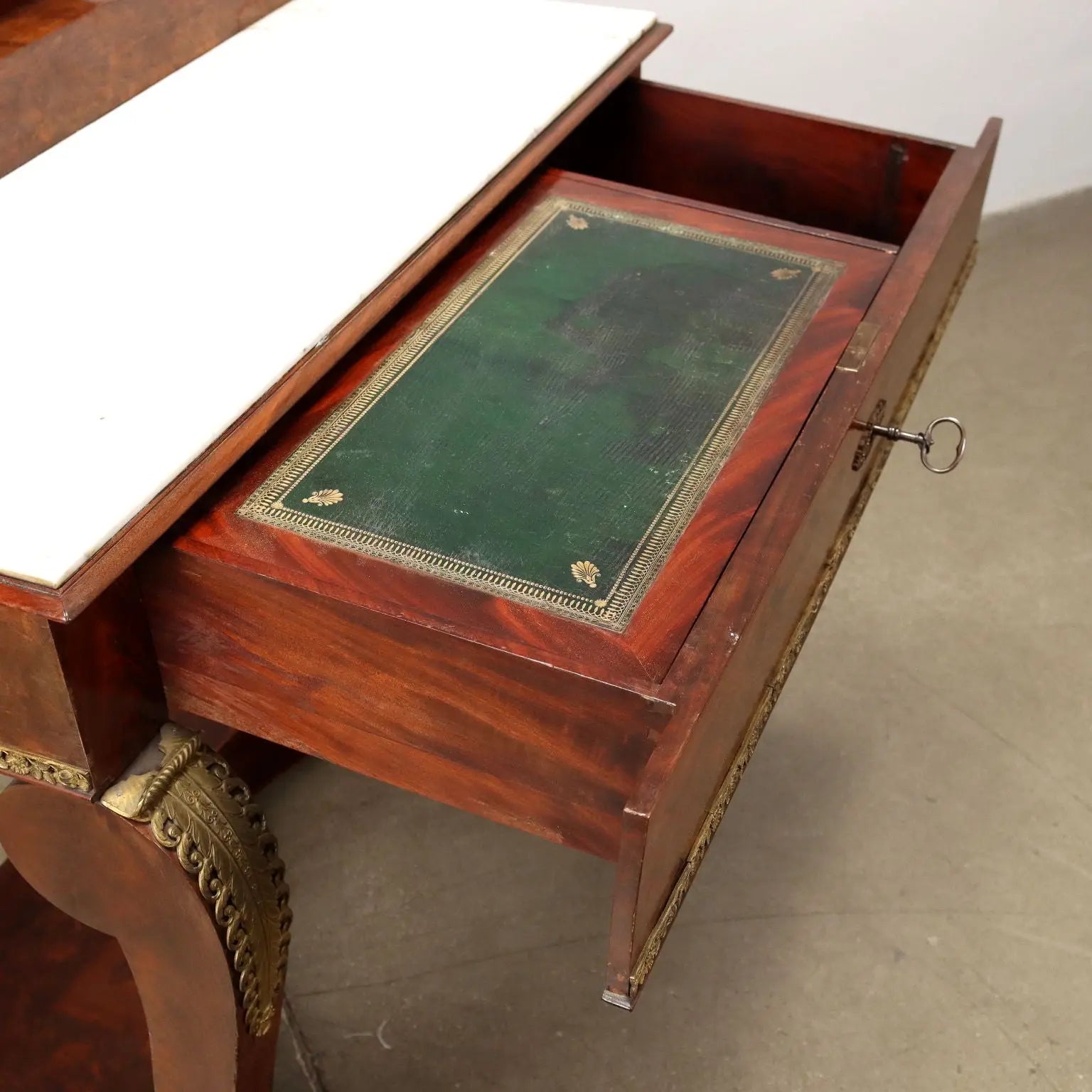 Dressing Table Restoration Mahogany France XIX Century - France Second Fourth XIXth Century | Antiques | Tables