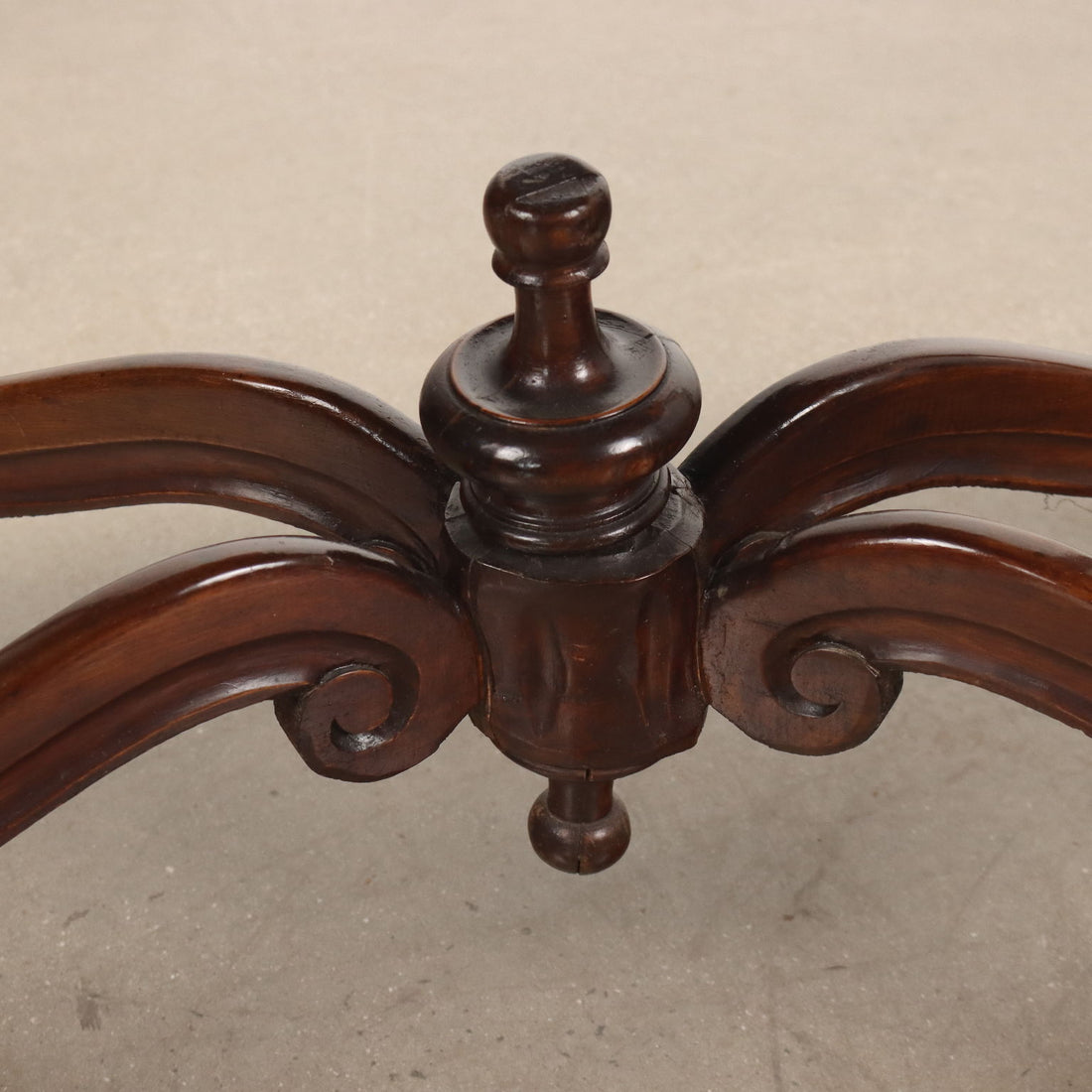 Antique Umbertino Table Walnut Italy XIX Century - Italy, Late XIX Century | Antiques  Tables