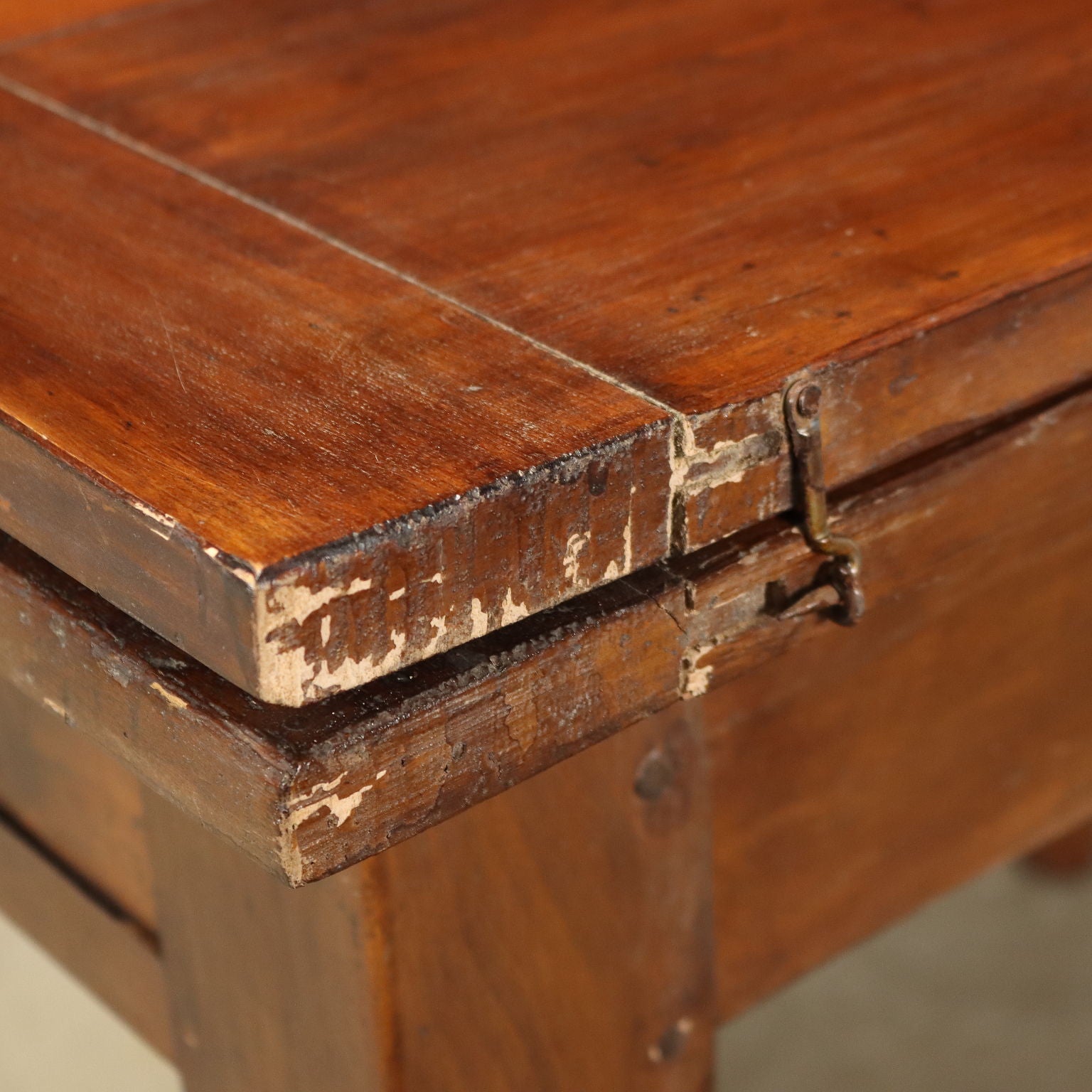  | Antiques  Tables