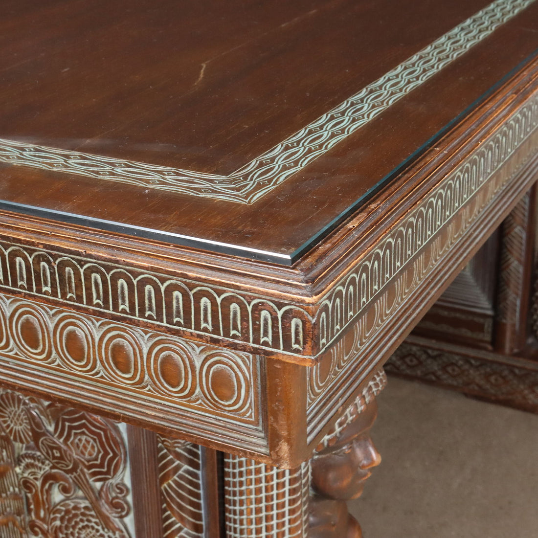  | Antiques  Tables