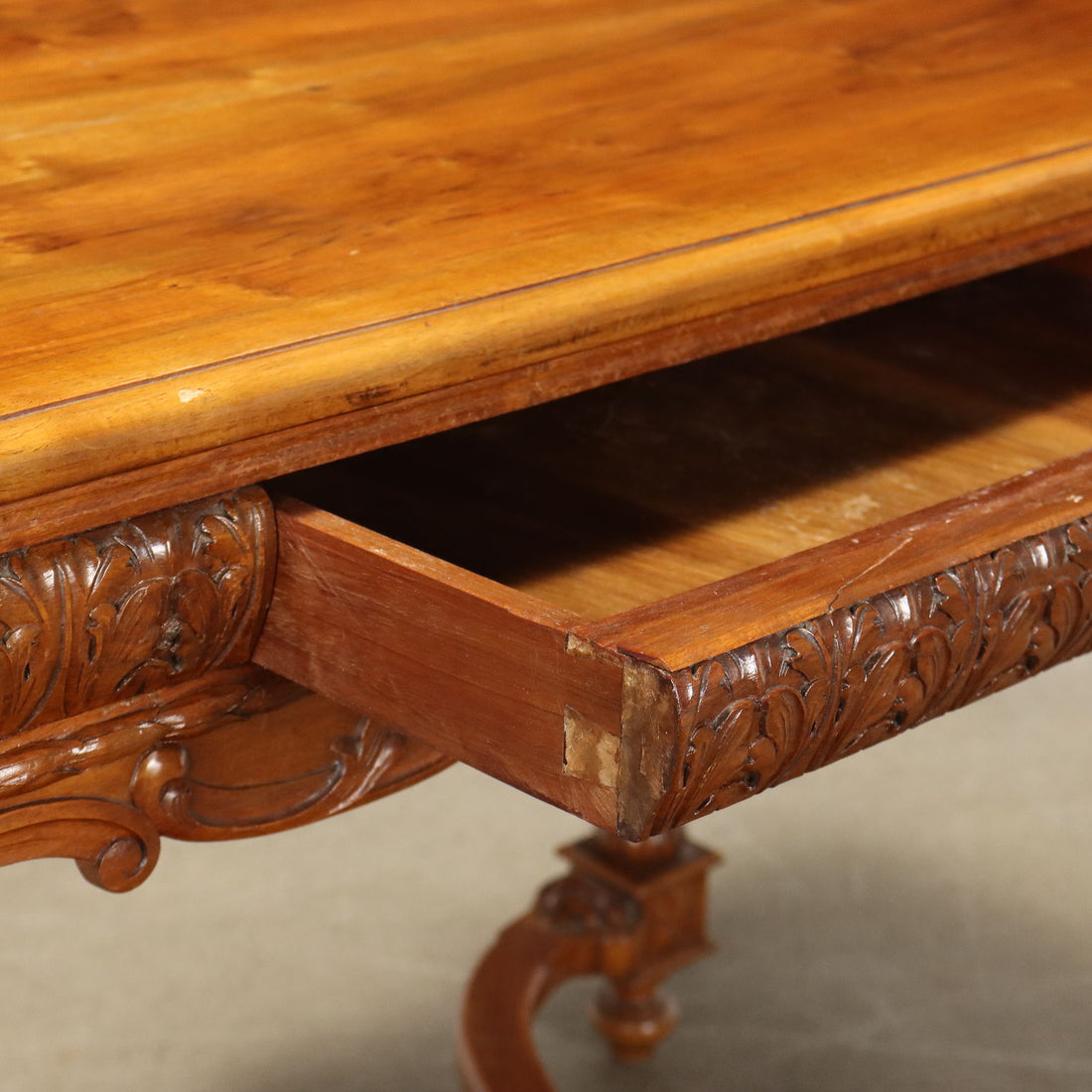  | Antiques  Tables