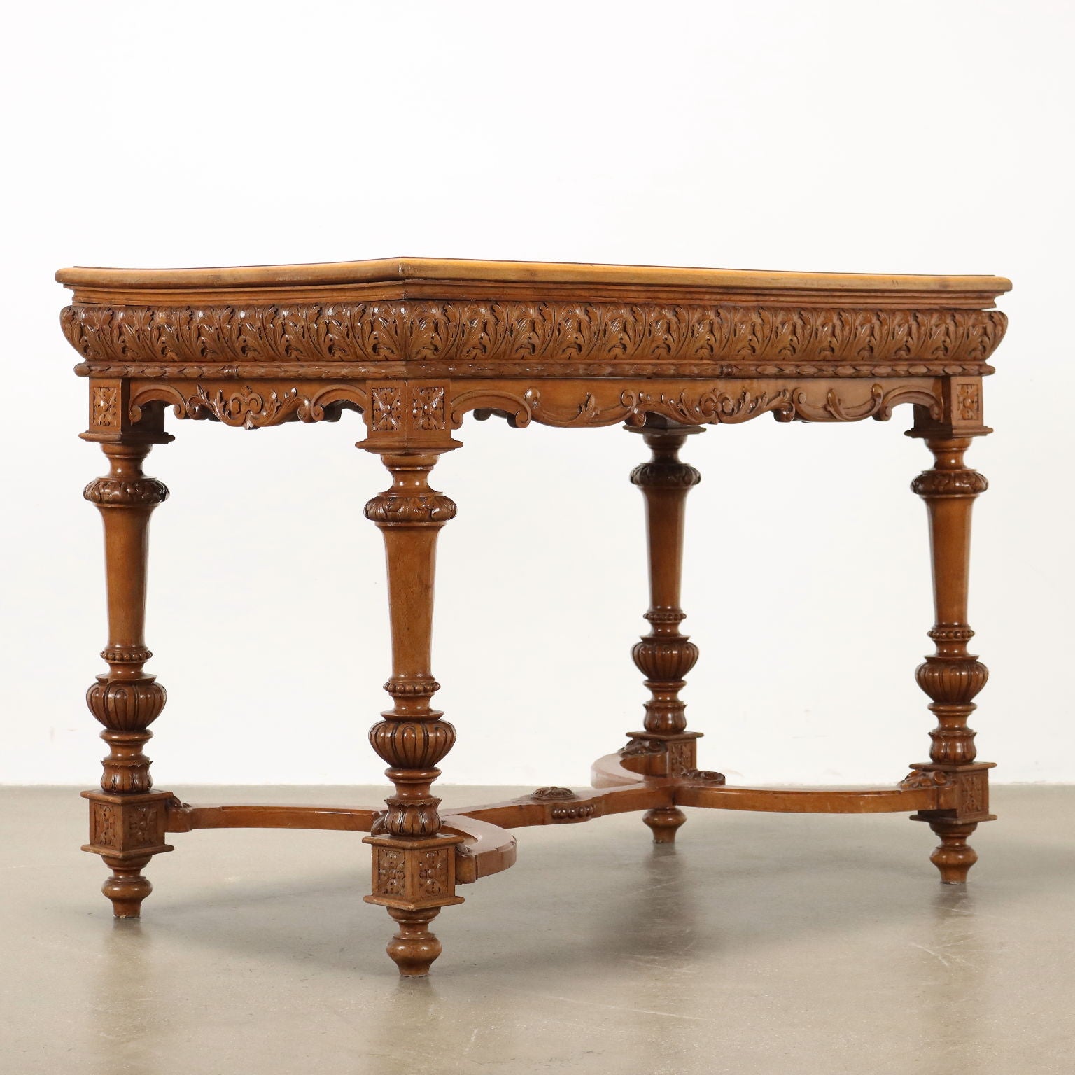 | Antiques  Tables