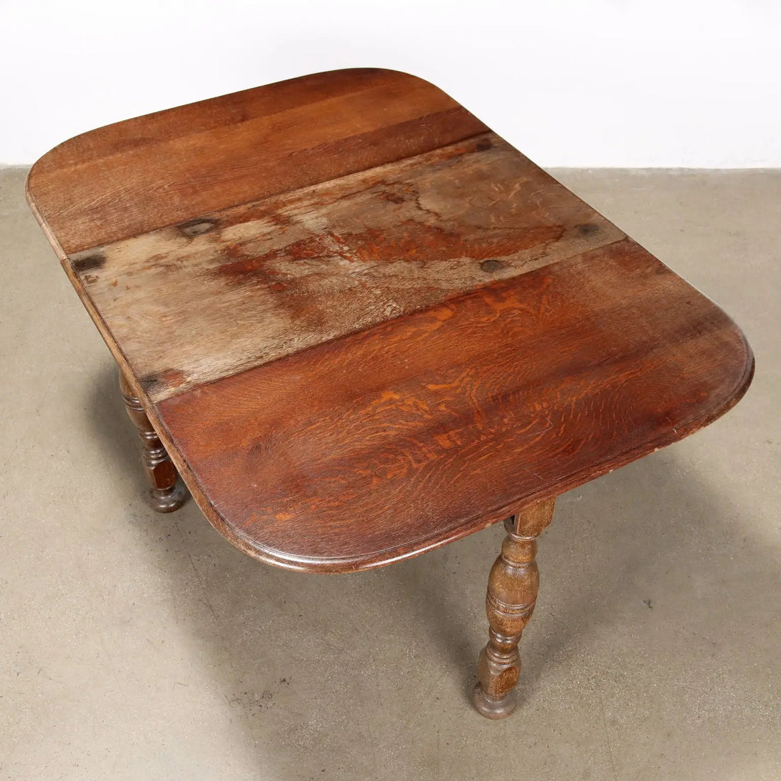 Antique Extendable Table Oak United Kingdom XX Century - England, XX Century | Antiques | Tables