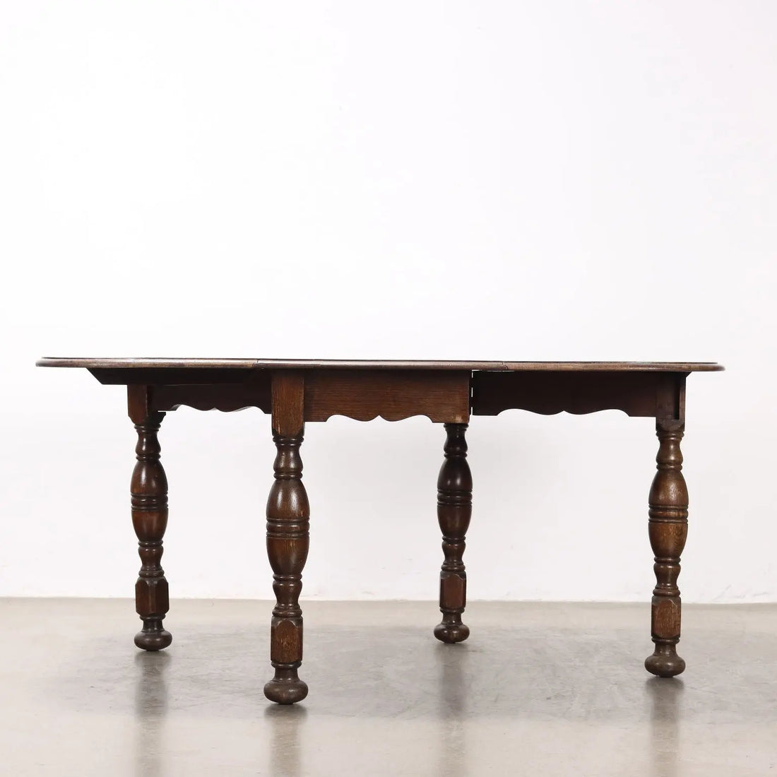 Antique Extendable Table Oak United Kingdom XX Century - England, XX Century | Antiques | Tables
