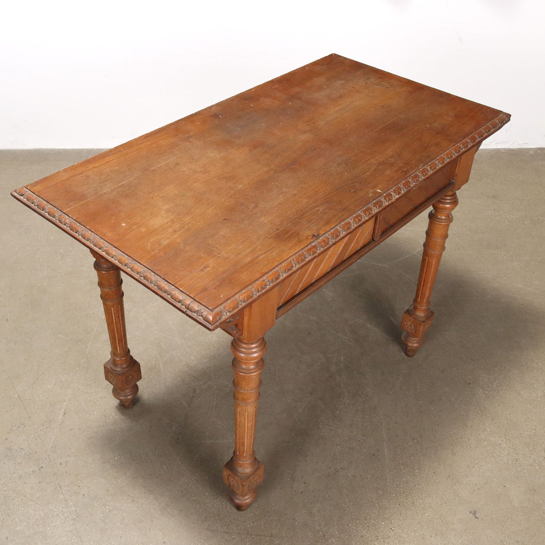  | Antiques  Tables
