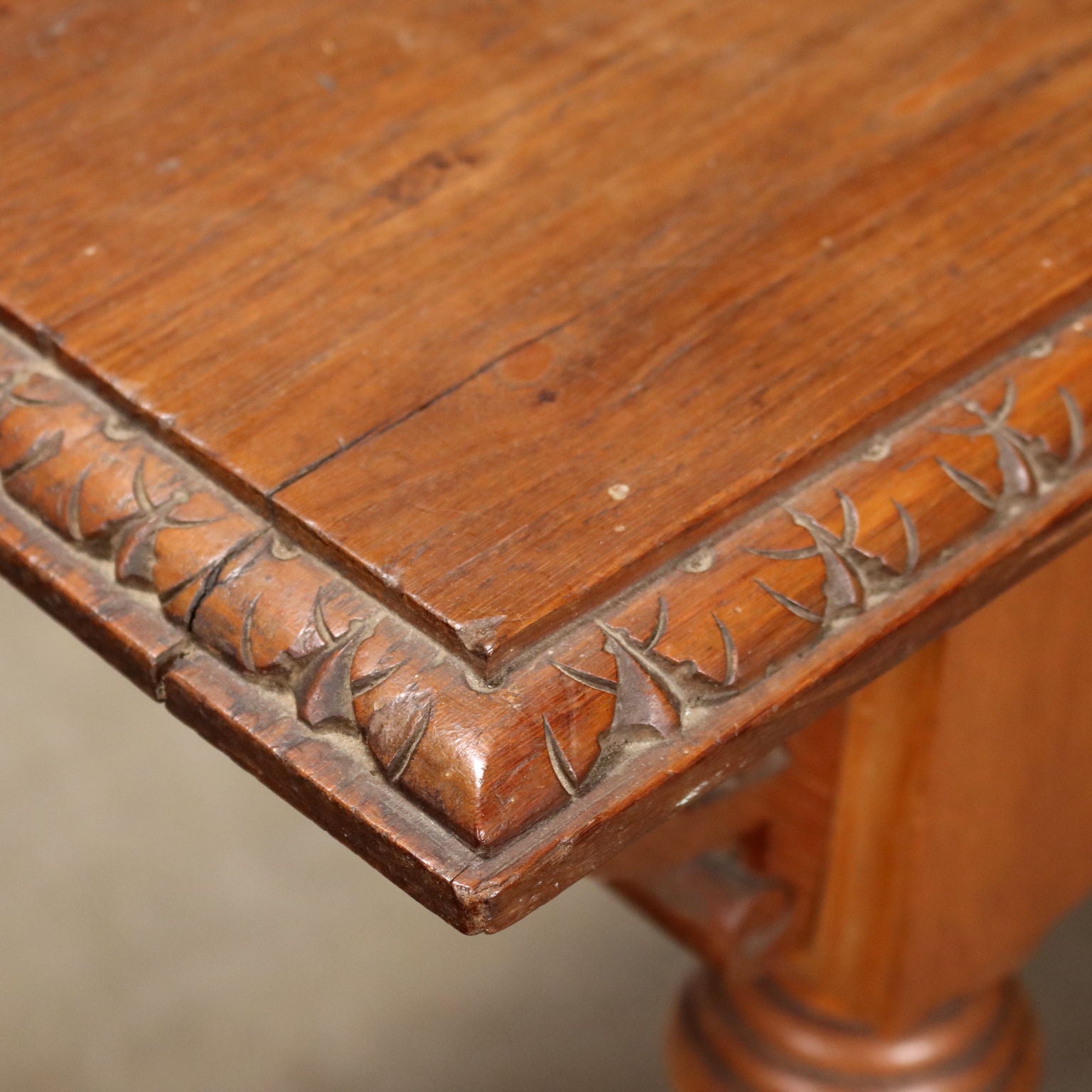  | Antiques  Tables