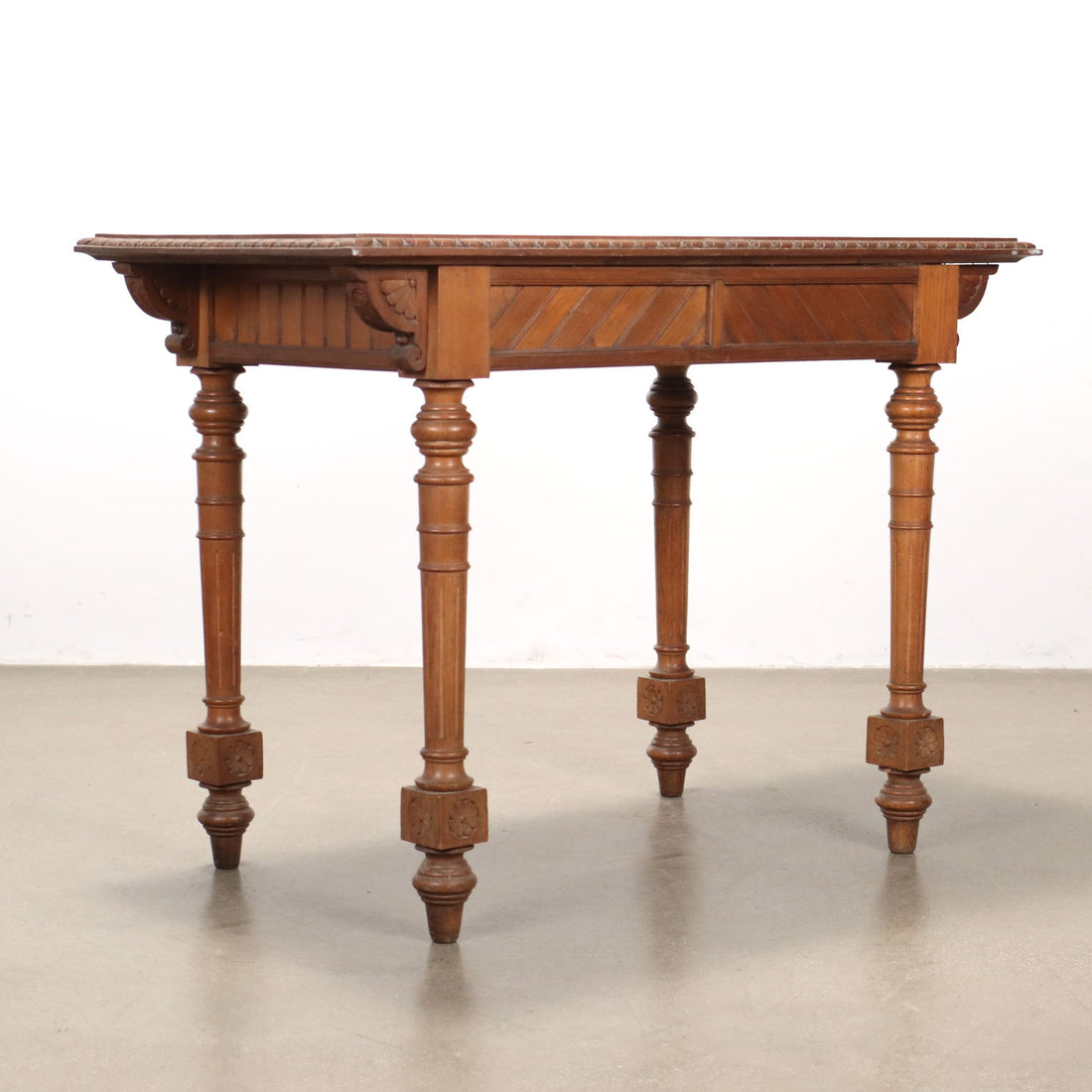  | Antiques  Tables