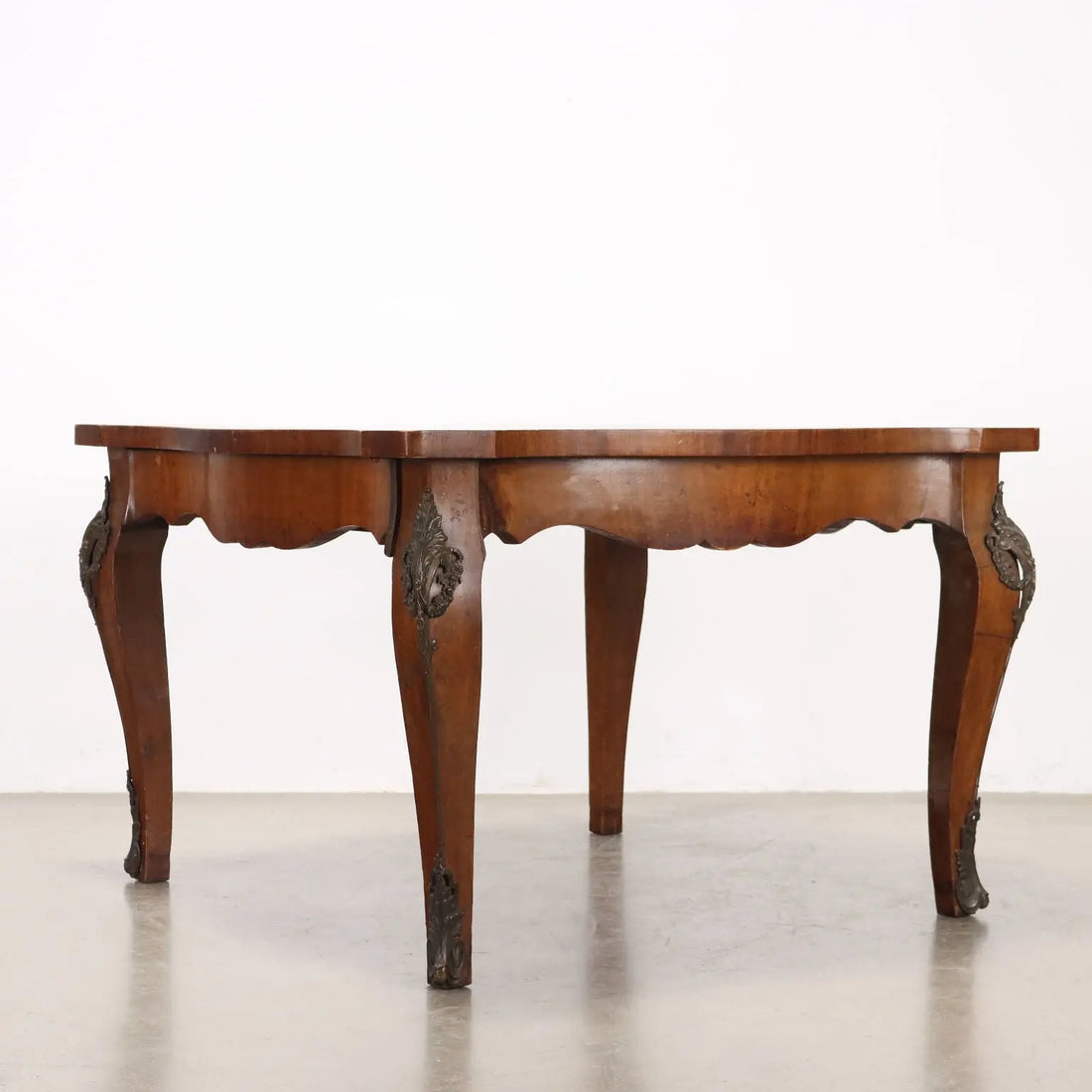 Extendable Chippendale Style Table in Mahogany