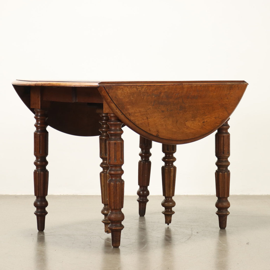  | Antiques  Tables