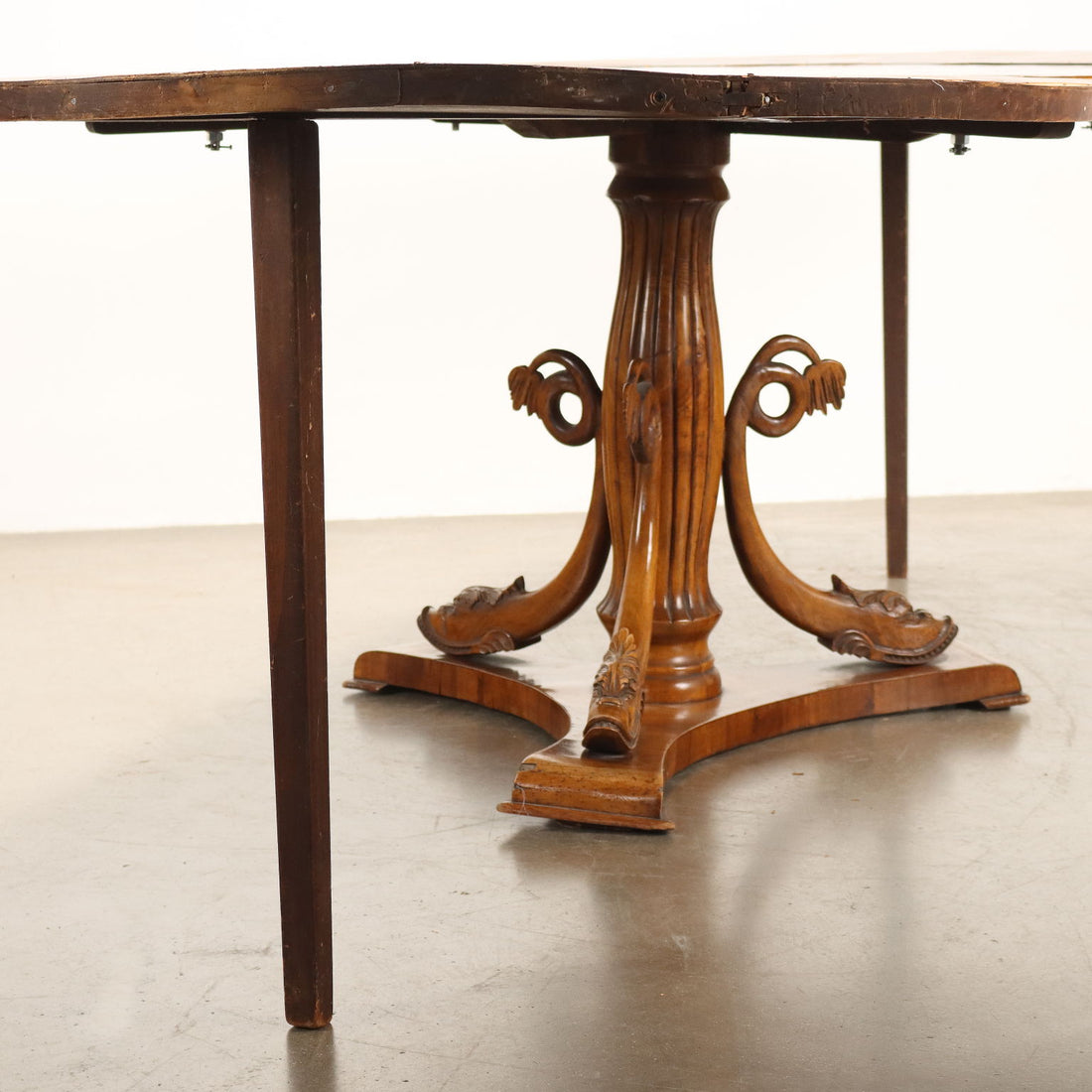  | Antiques  Tables